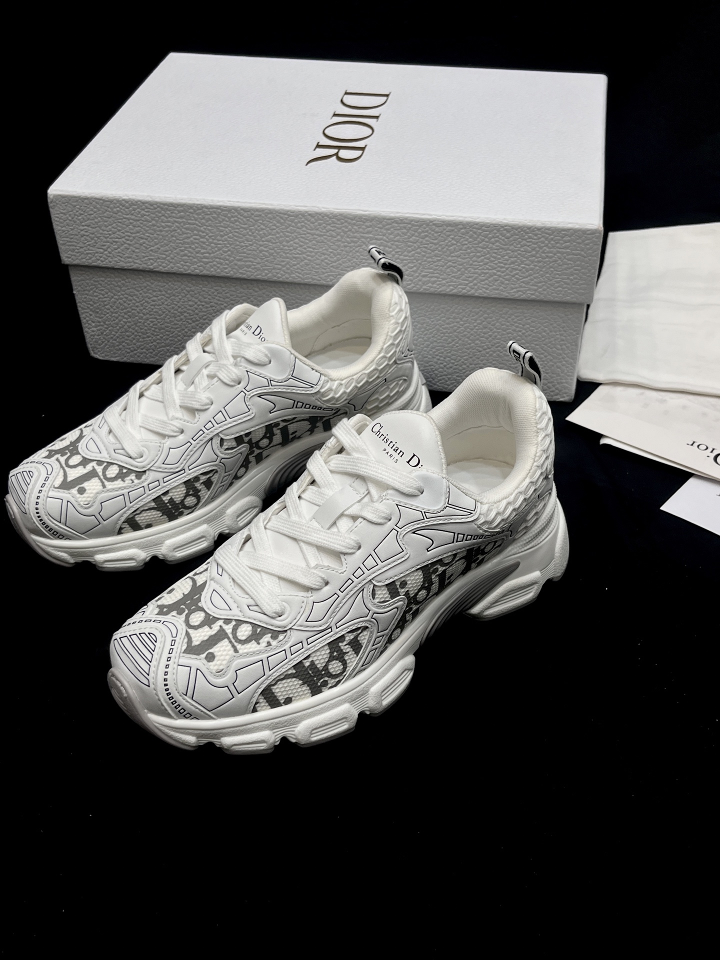 Dior Vibe 스니커즈