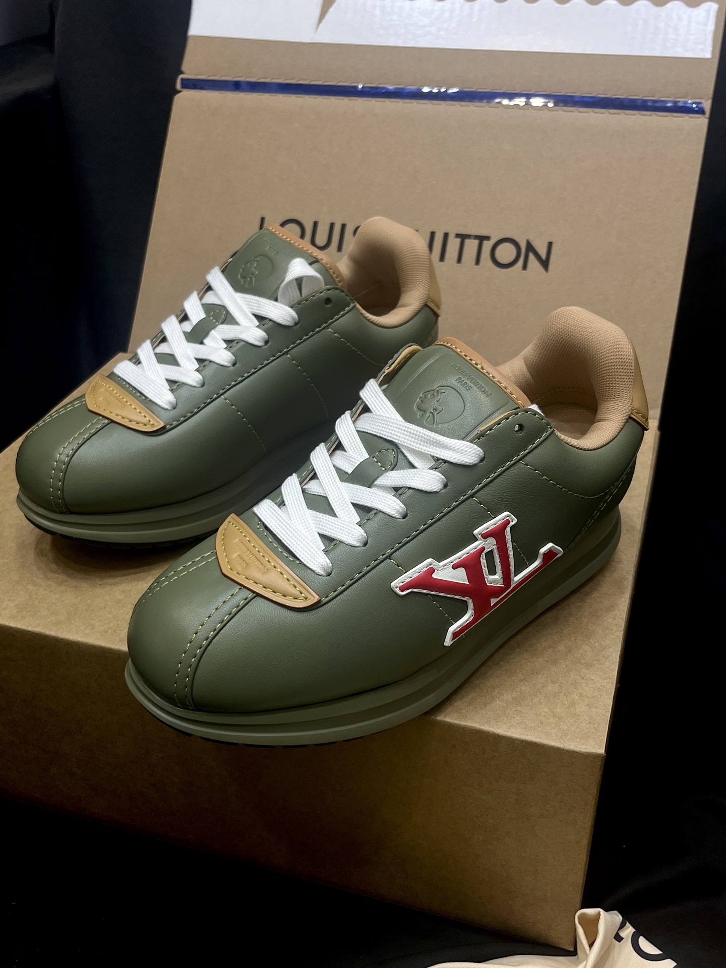 LV Buttersoft 스니커즈｜남녀공용