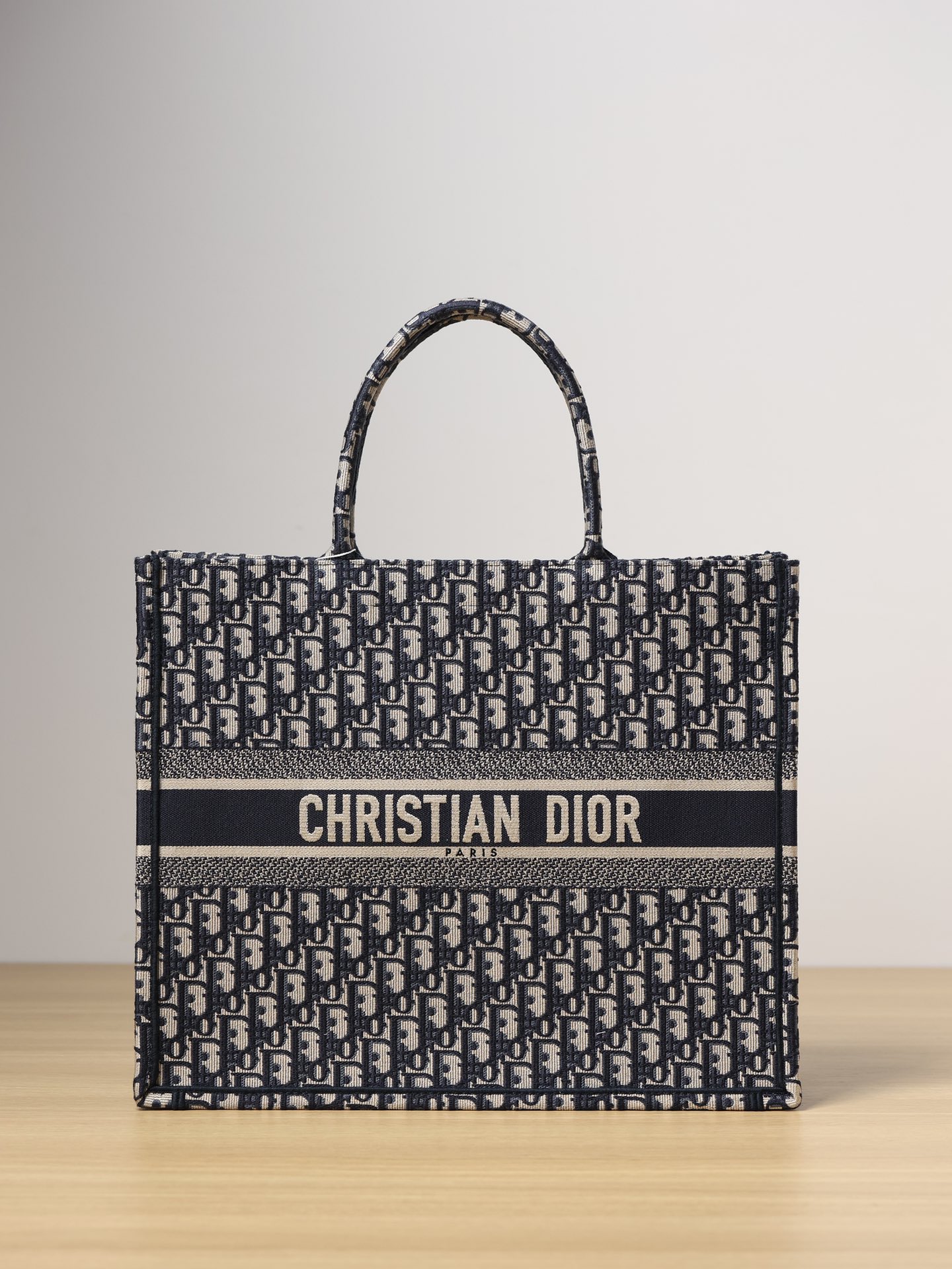 Large Dior Book Tote M1286ZRIW_M828 42 x 35 x 18.5 cm