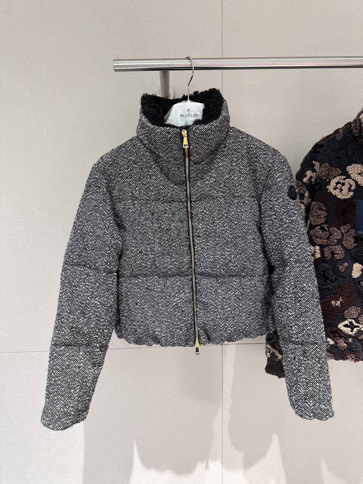 몽클레어 BREZESSE 다운 자켓