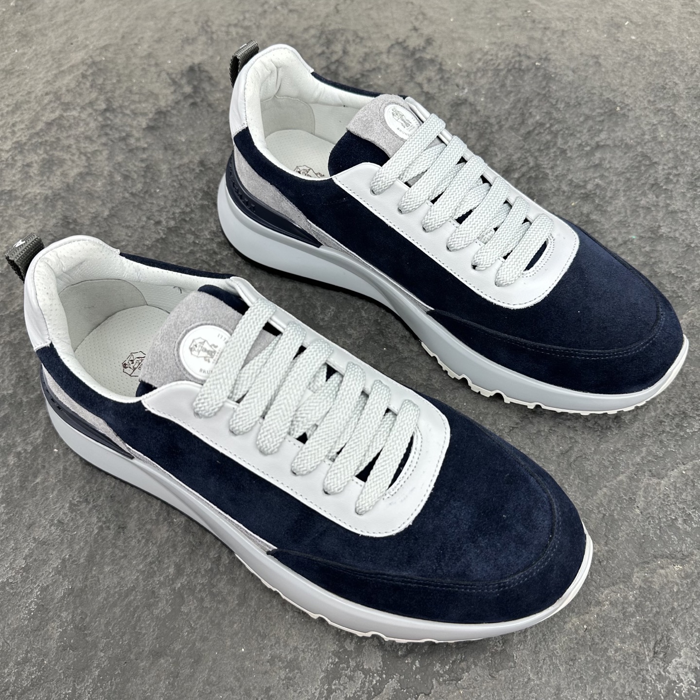 Brunello Cucinelli 로우탑 스니커즈