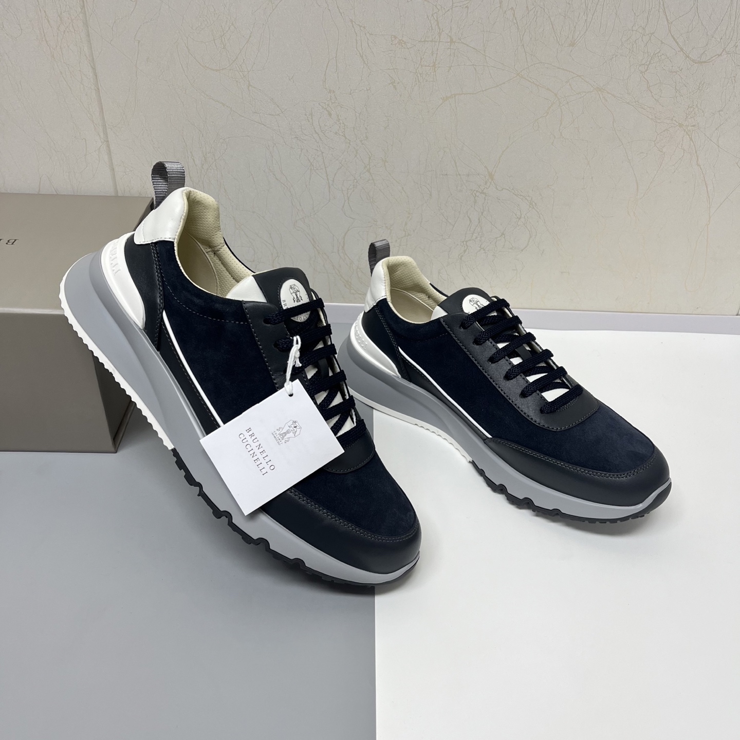 Brunello Cucinelli 로우탑 스니커즈