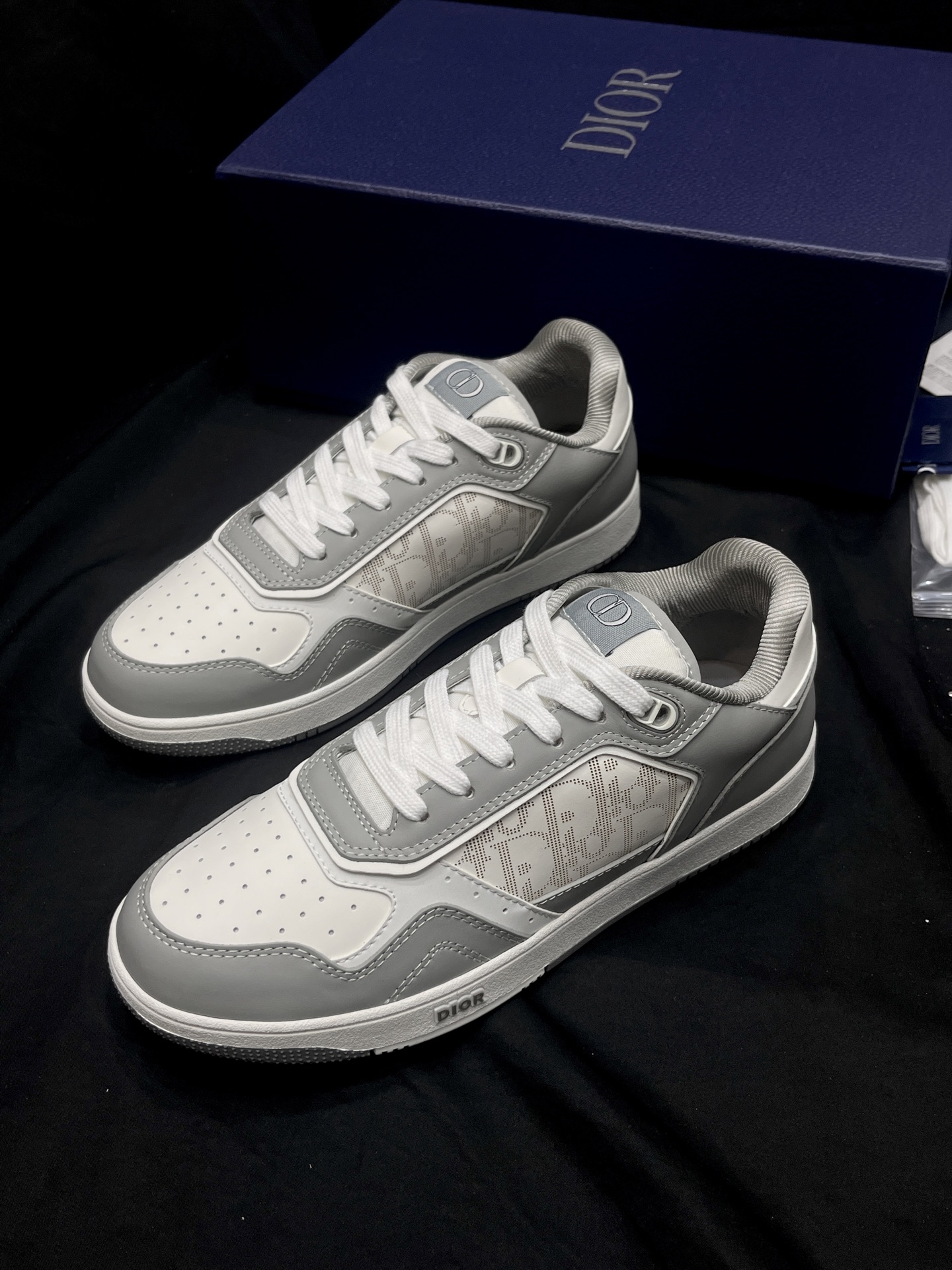 디올 남자 B27 로우탑 스니커즈