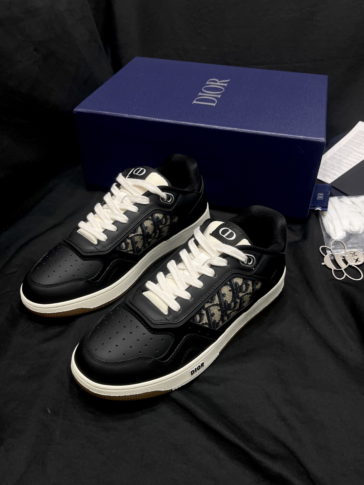디올 남자 B27 로우탑 스니커즈