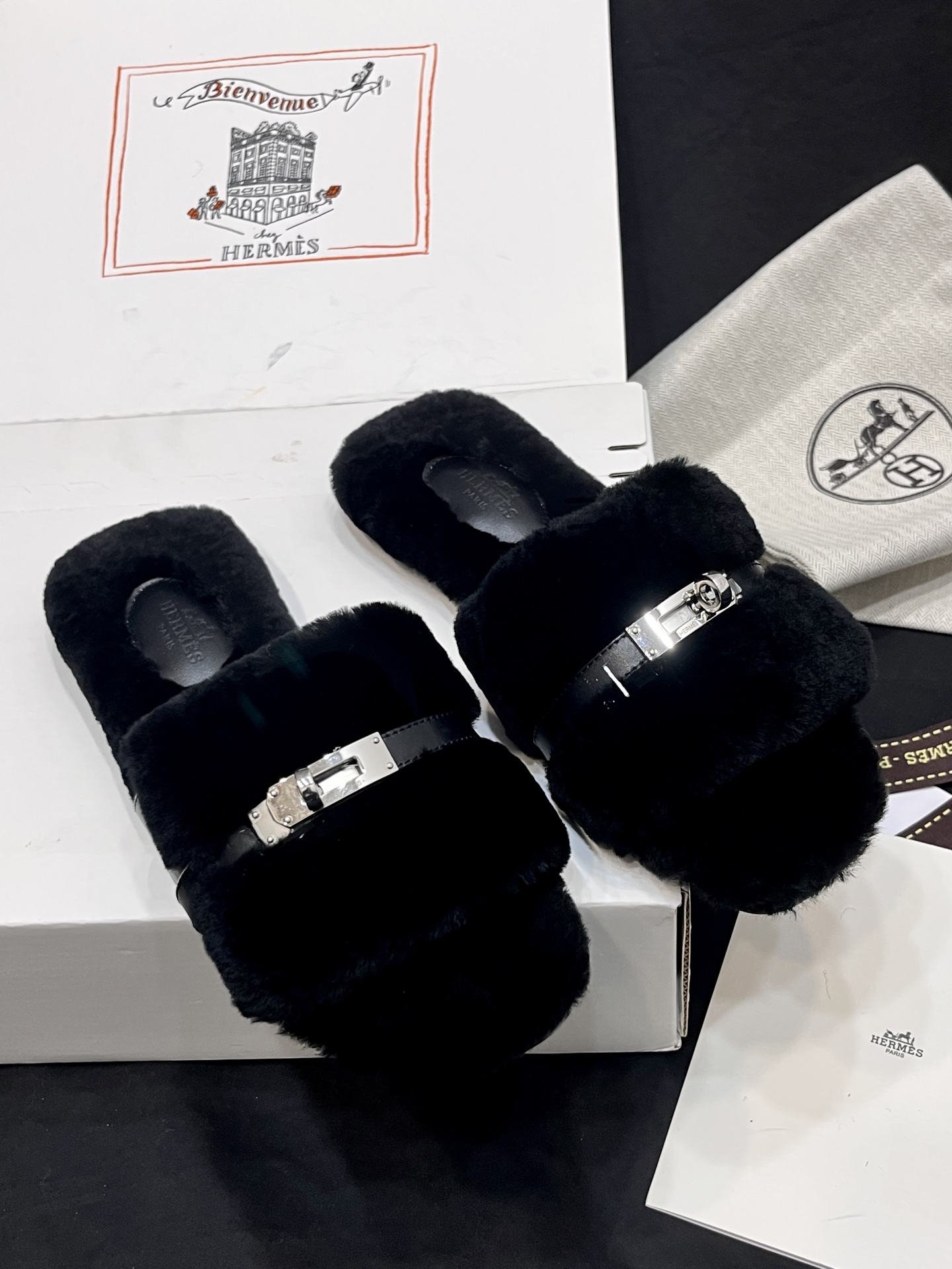 에르메스 켈리 퍼 슬리퍼