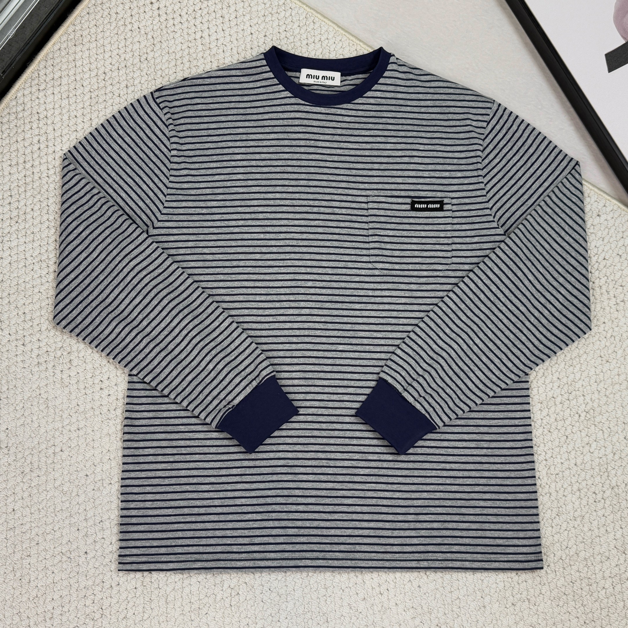 미우미우 스트라이프 긴팔 저지 티셔츠