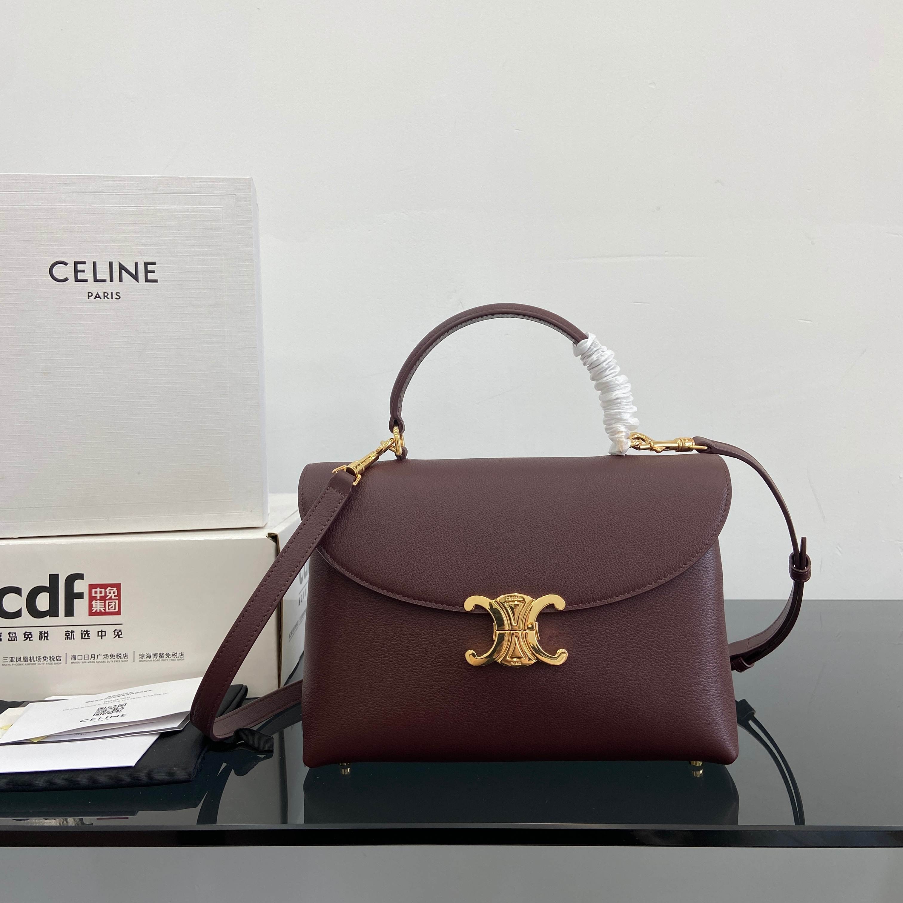 셀린느 미디움 니노 백 서플 카프스킨  117523  25.5x18.5x10cm