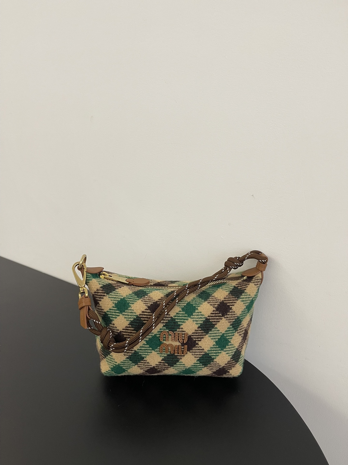 미우미우 체크 울 파우치 5NE841 14*18.5*10