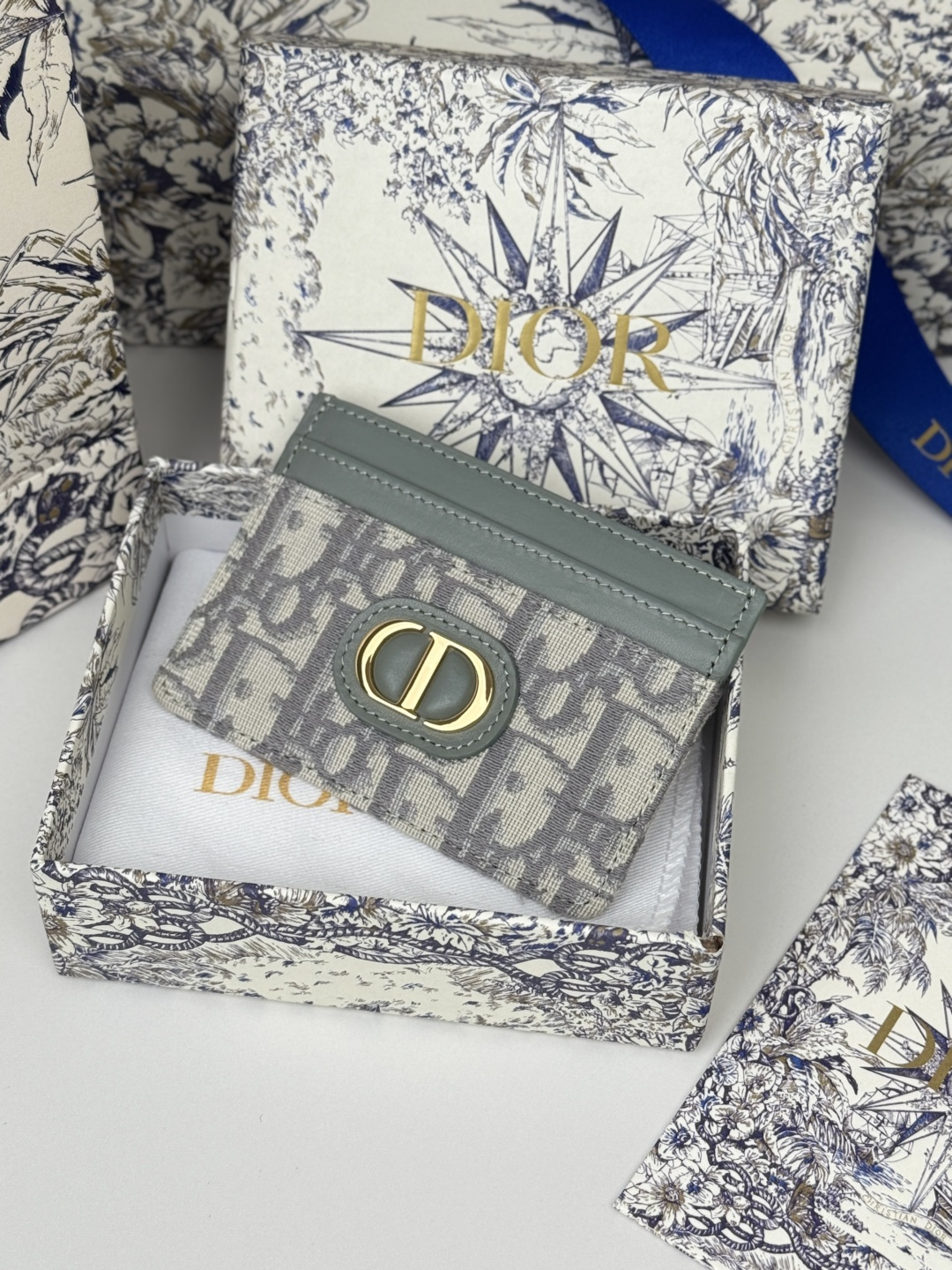 디올 30 몽테인 5 슬롯 카드 홀더