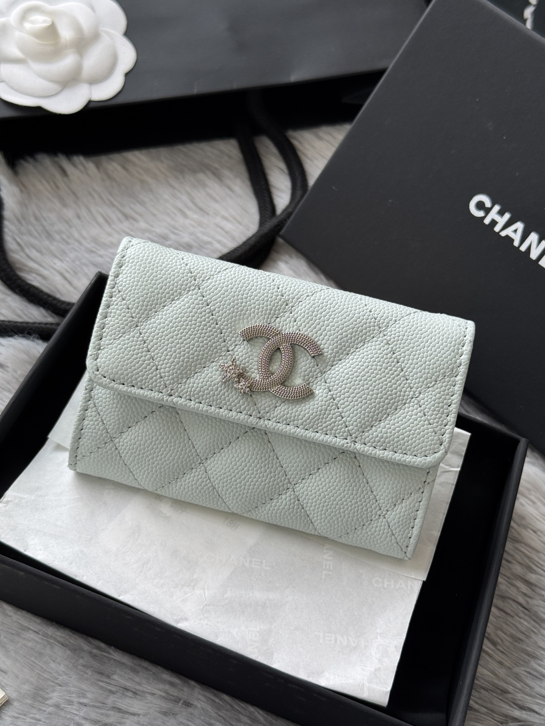 샤* 25B CC 별 로고 캐비어 카드지갑