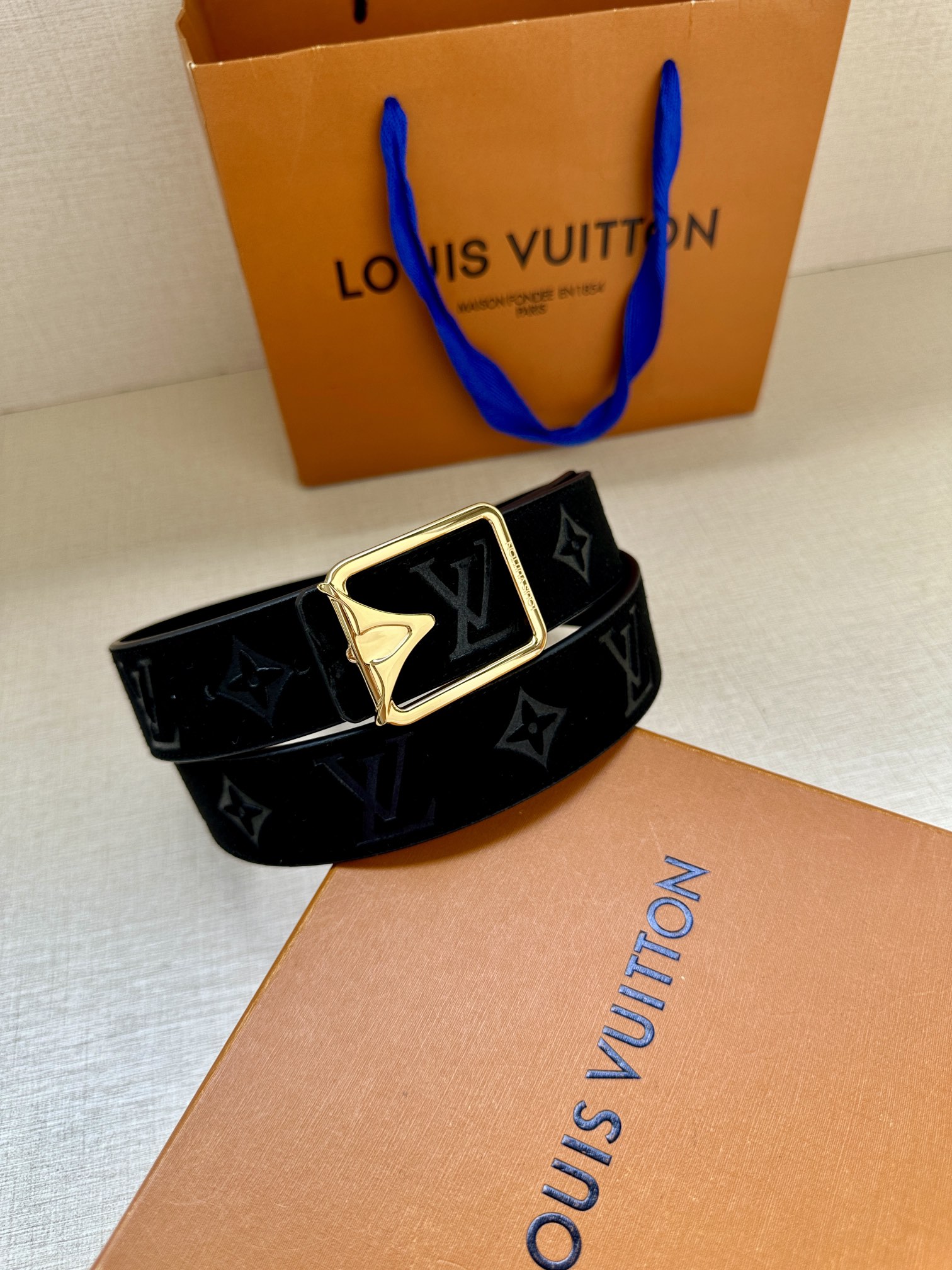 루이비통 벨트 35mm 베니스 M8569