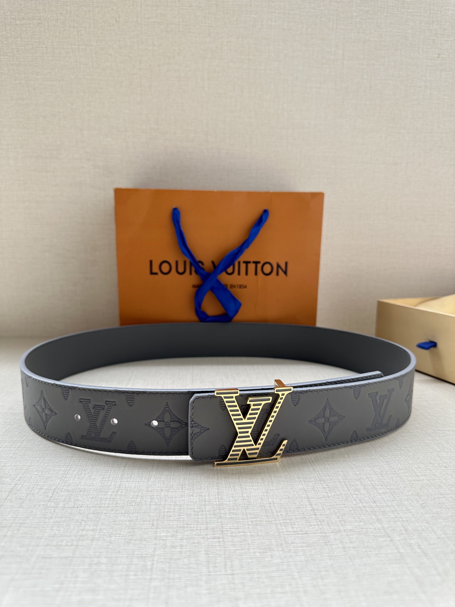 루이비통 버클 벨트 40mm M0718