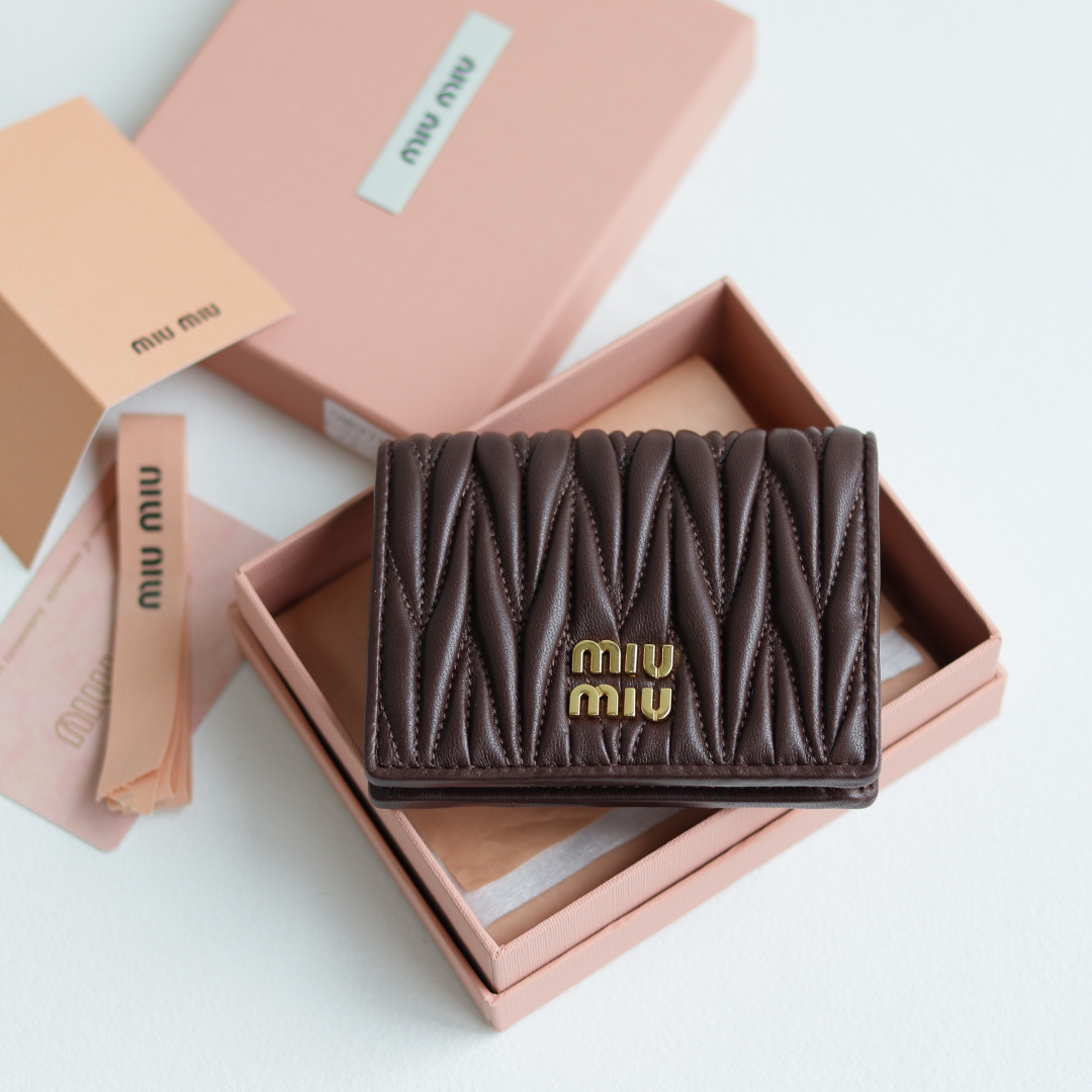 미우미우 로고 레터링 카드홀더