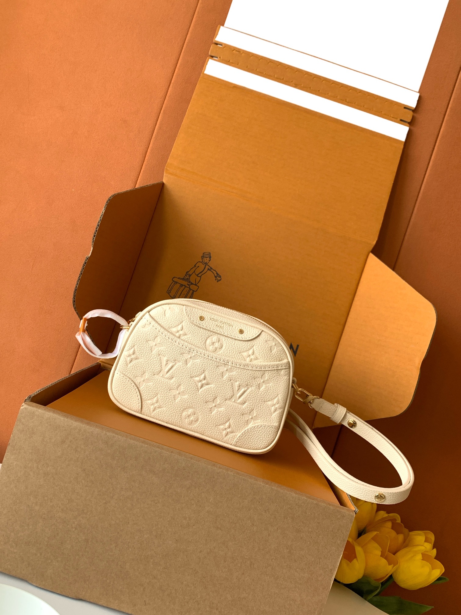 M26509 타이니 카메라 백 13 x 6 x 19cm