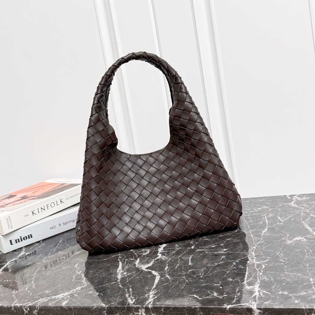BOTTEGA VENETA Campana bag 33*20*16.5CM