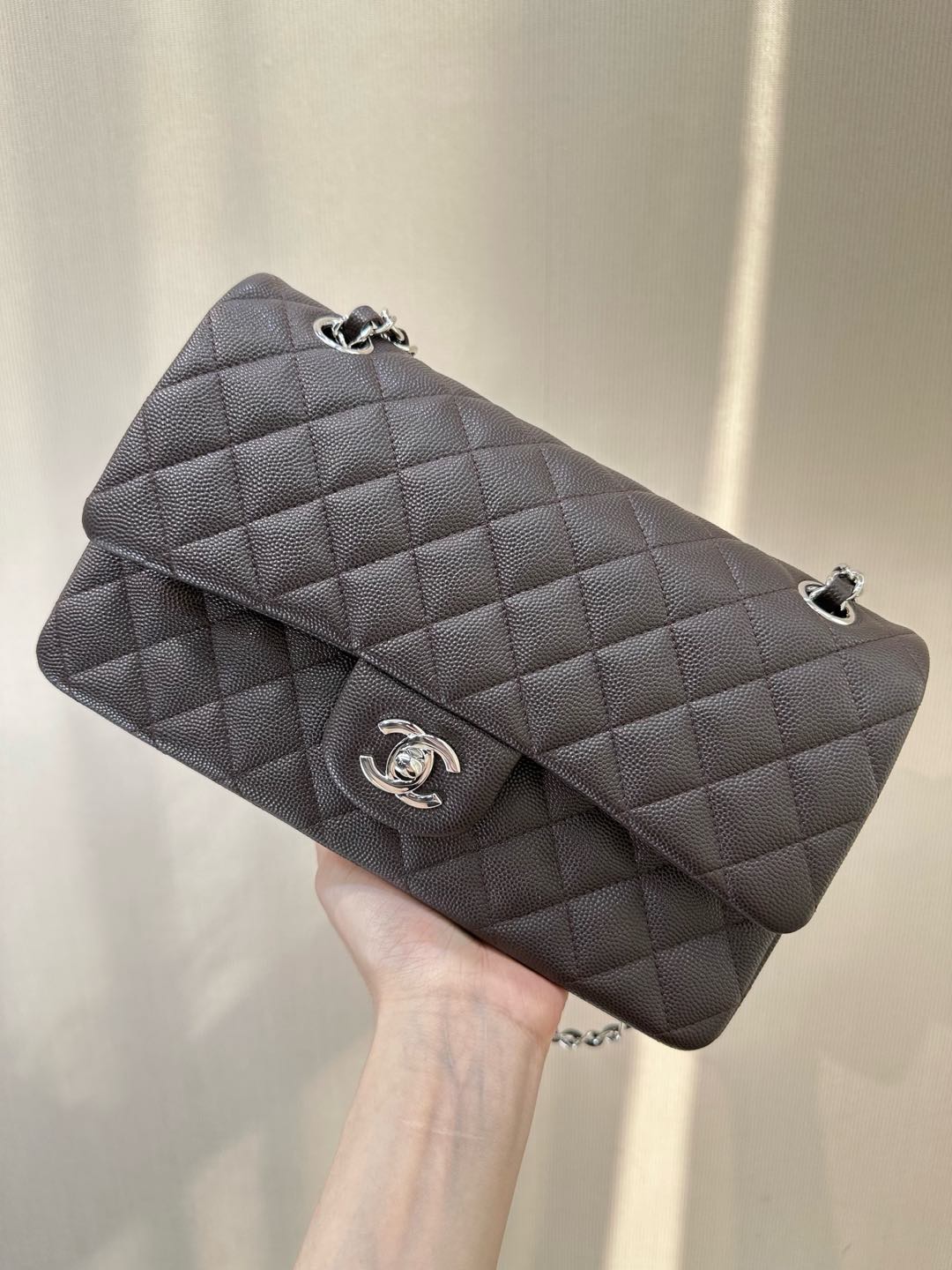 샤❤넬 클래식 캐비어 플랩백 미디움 25cm 112