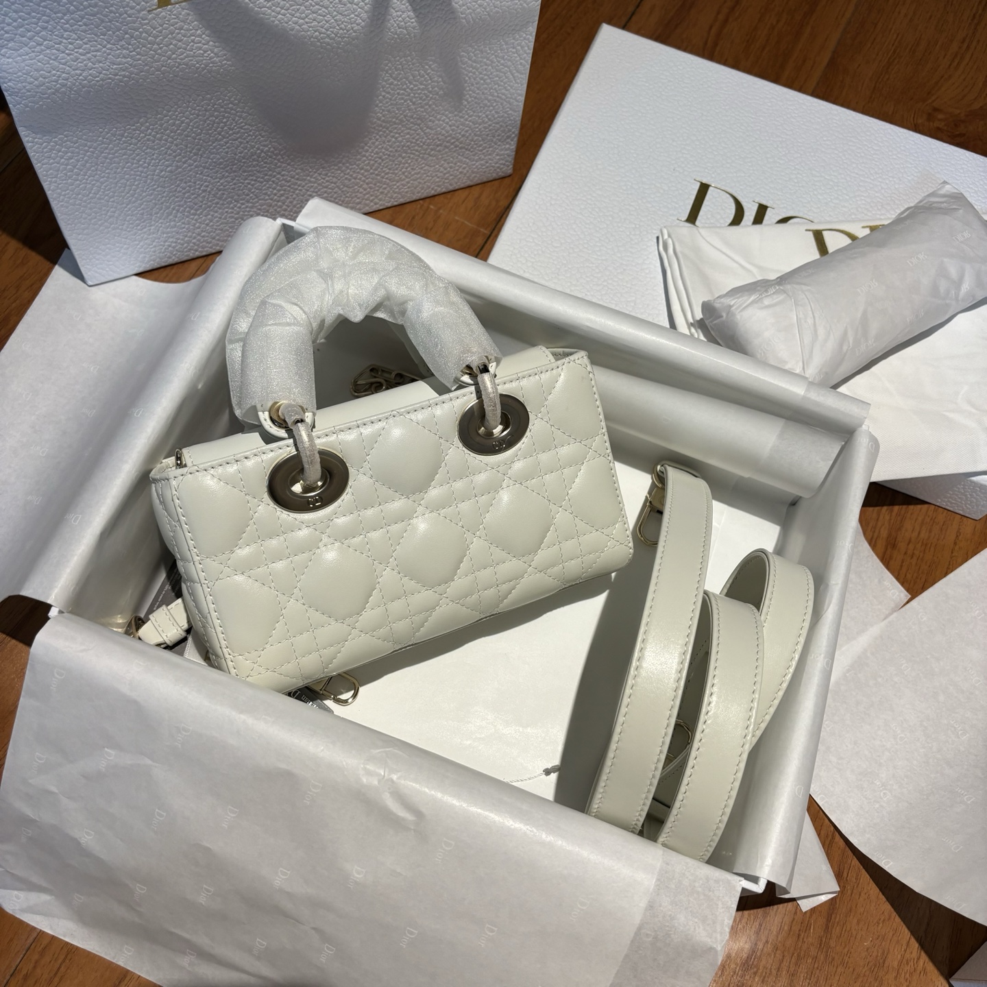 M9 디올  Lady D-Joy  미니 백  19 x 10.5 x 5.5  cm