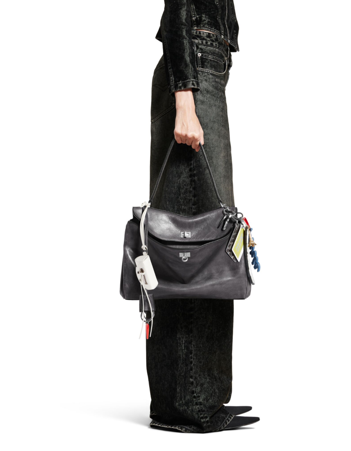 발렌시아가 rodeo 미디움 사이즈 35x23.3x10.9cm