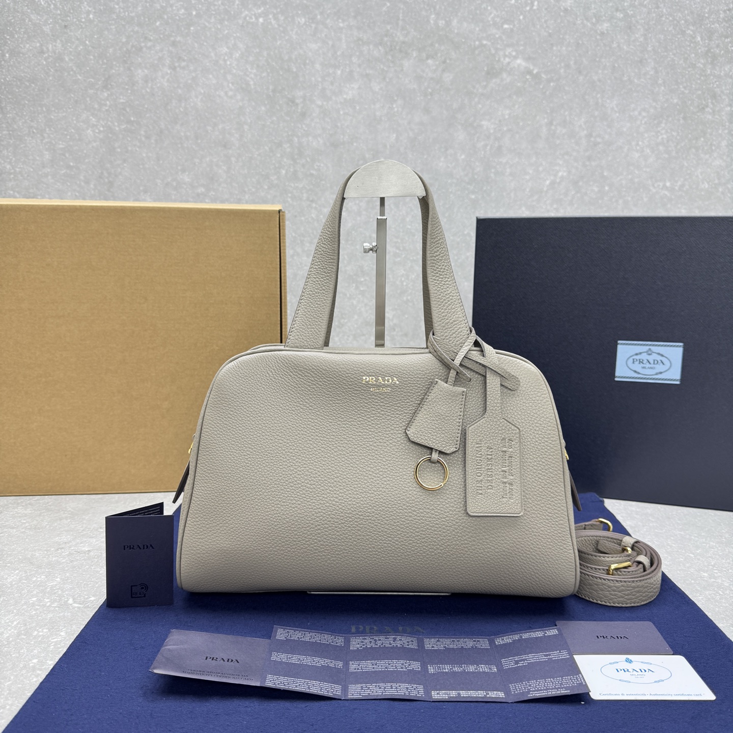 프라다 라지 가죽 탑 핸들백 1BB148  34×15cm