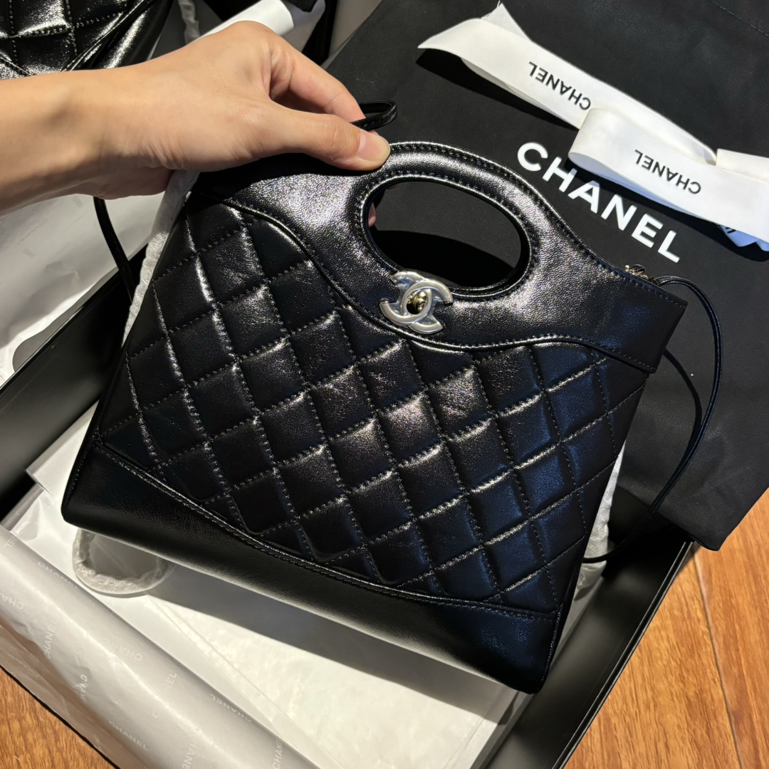 샤* 31백 내장칩 크로스백  AS4133 22cm X 5.5cm X 23cm