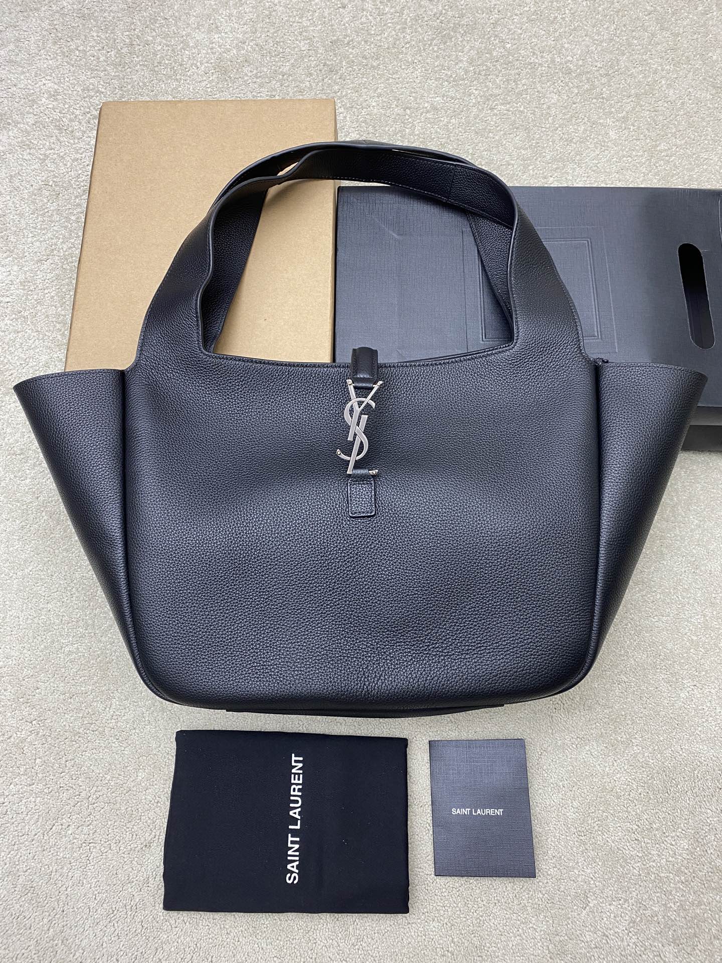 생로랑 LE5À7 BEA 숄더백 763435  50x28x18cm