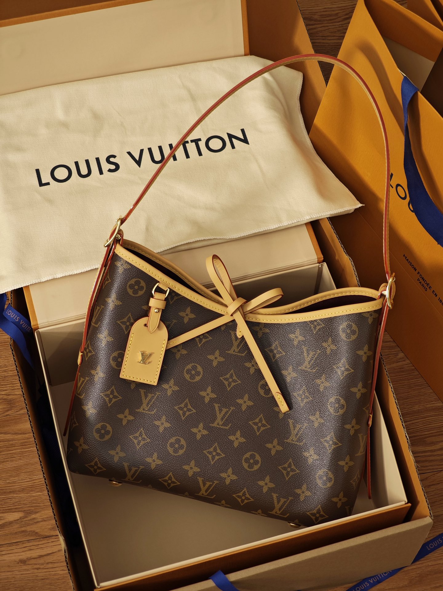 M9 캐리올 PM 모노그램 숄더 크로스백 M46203  29x24x12cm