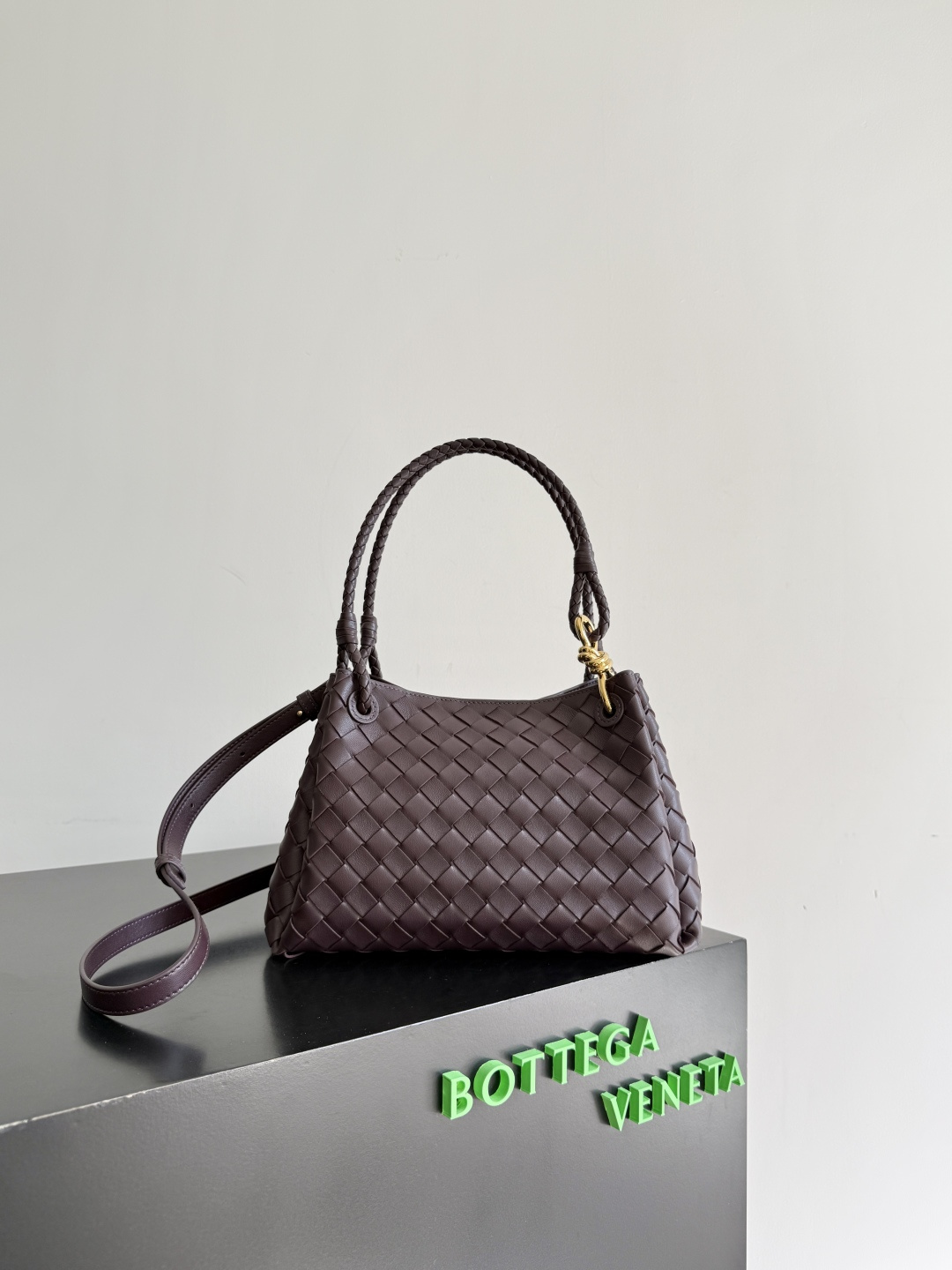 보테가 베네타 패러슈트 숄더 백 835921  29.5*18.5*17.5cm