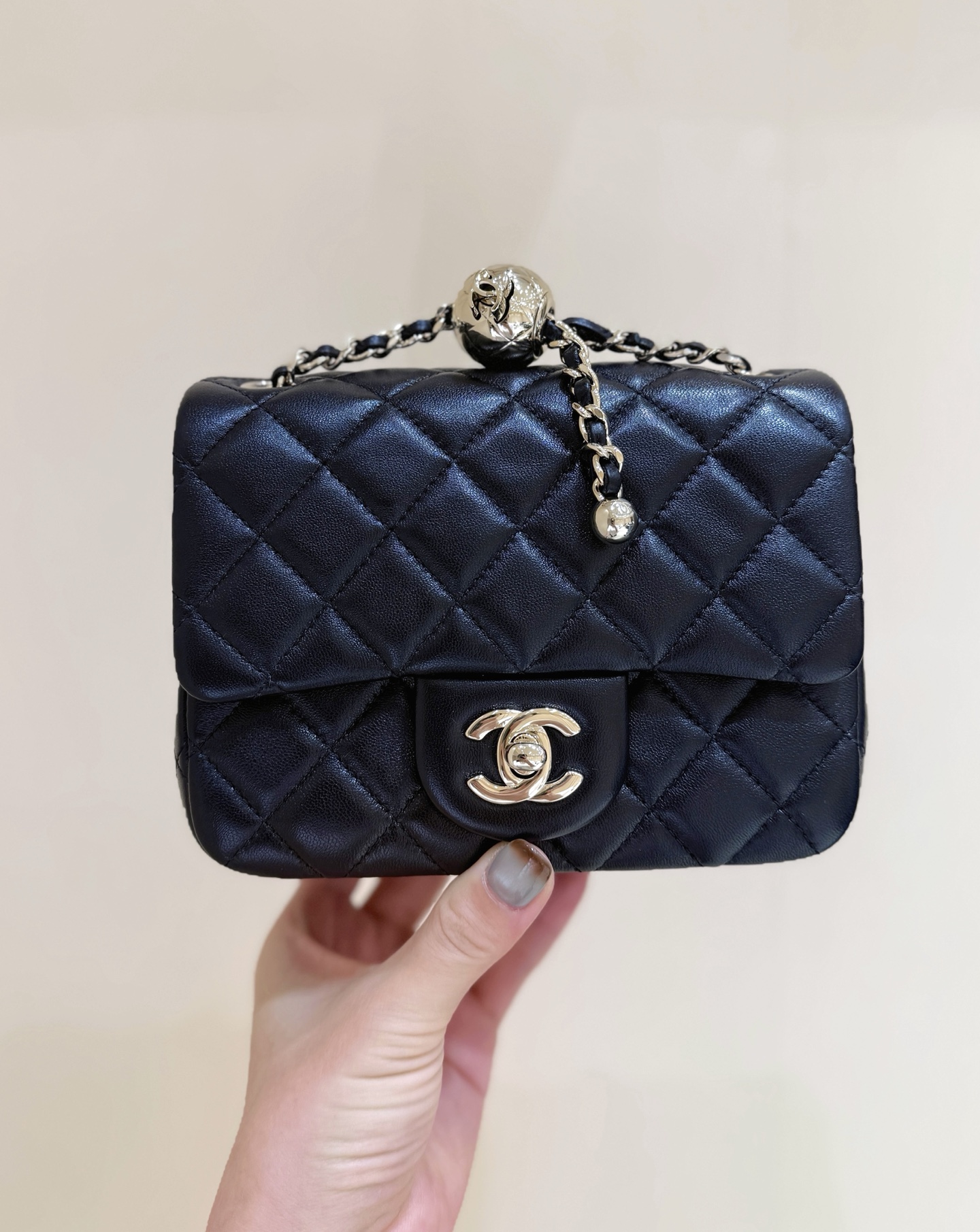 샤*  코코크러쉬 어라운드플랩  연한 금색 AS4263 18cm x 13cm x 7cm