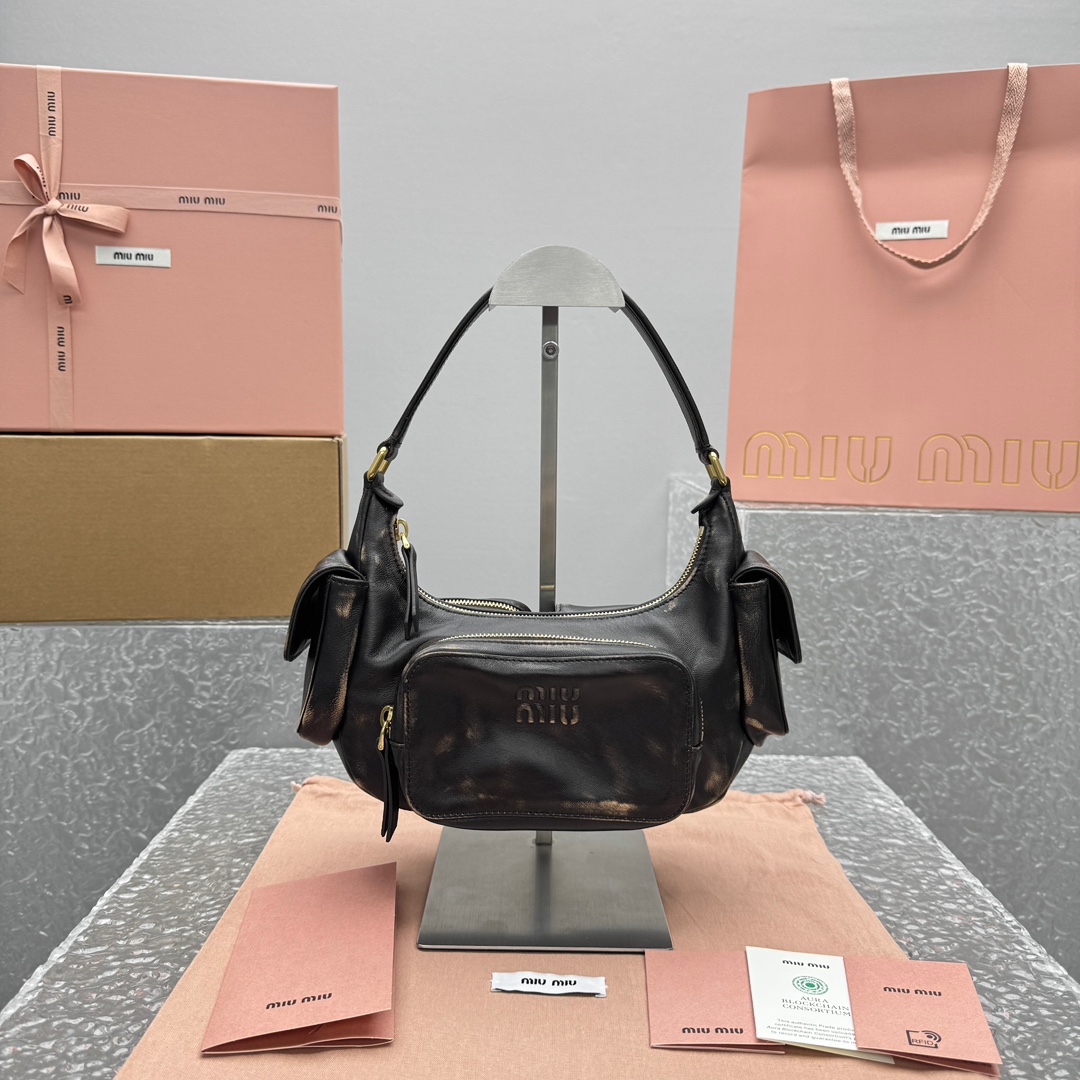 MIUMIU 미우미우 포켓 백 5BC146  21x6 X  12cm