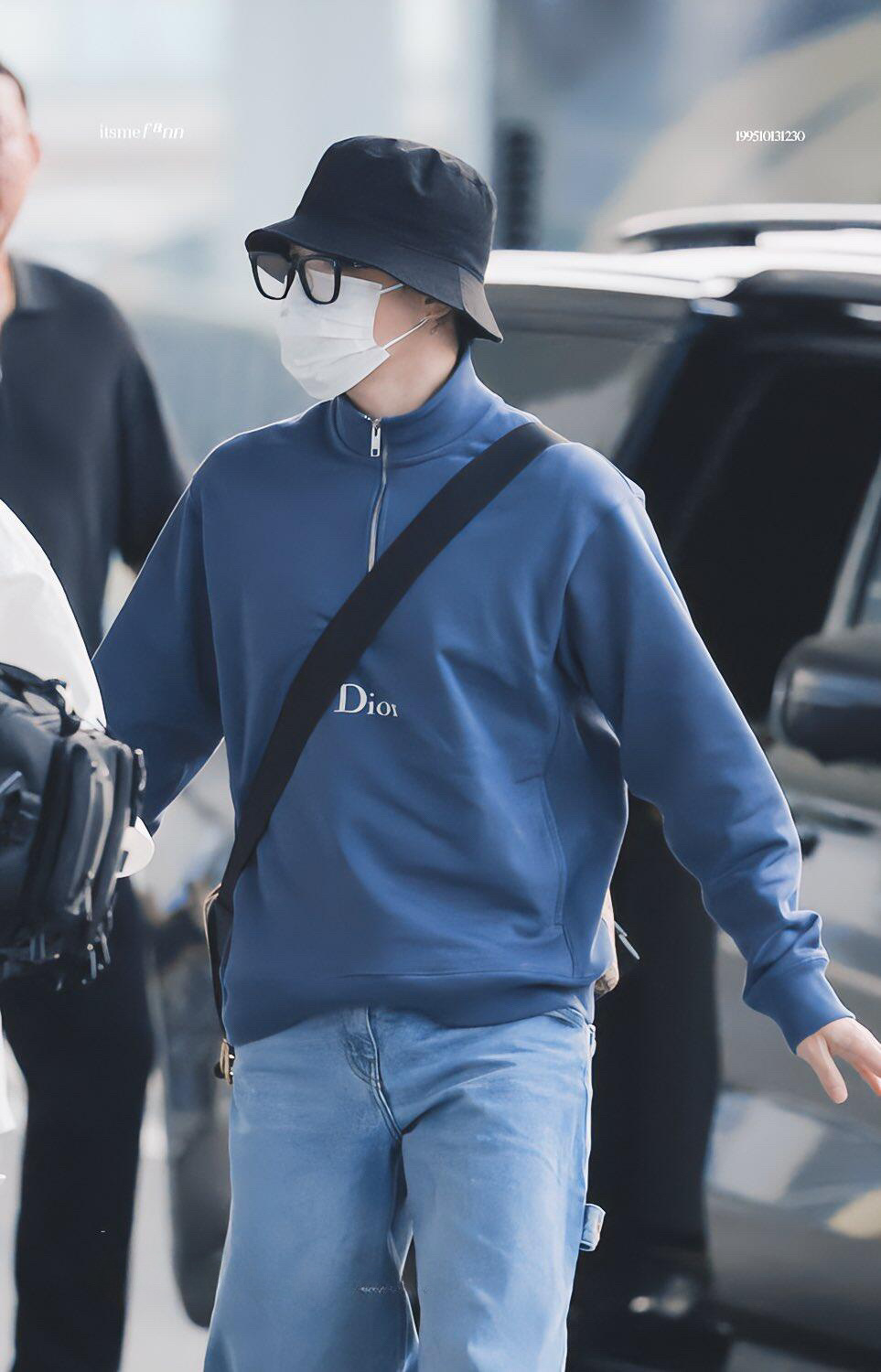 디올 꾸뛰르 스웨트