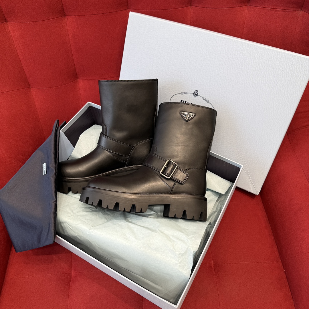 Prada Stride 부츠