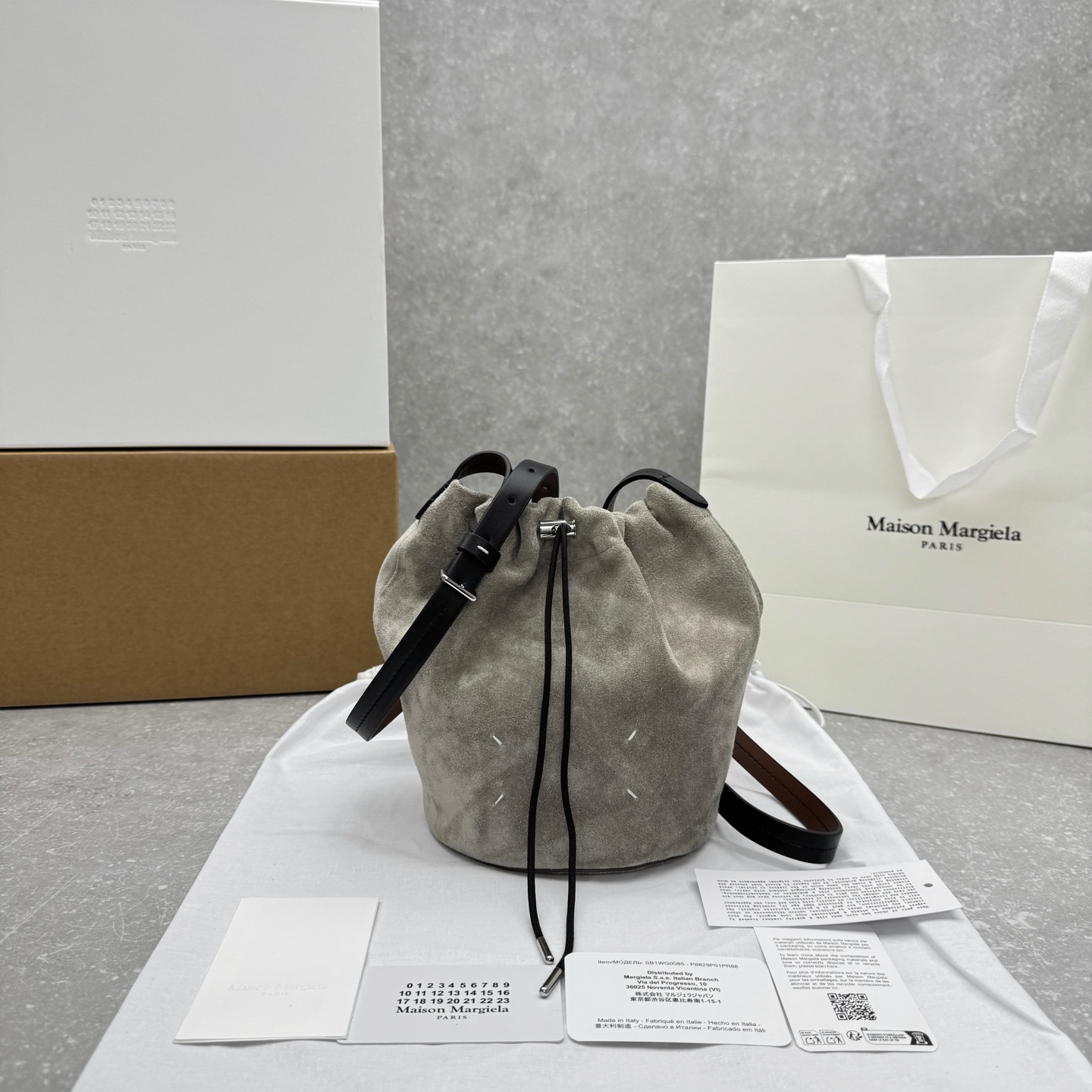 MAISON MARGIELA]드로스트링 크로스바디 버킷 백 15×20×15cm