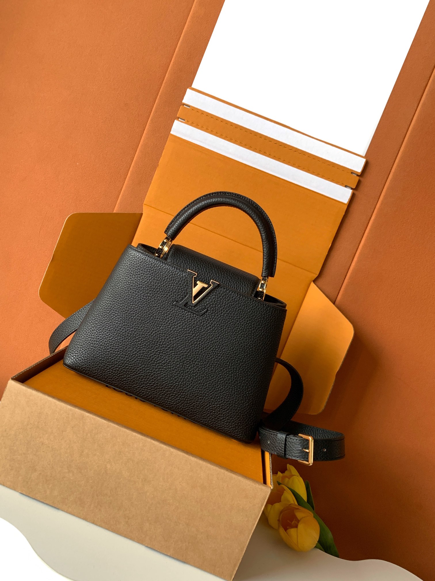 M24728 카퓌신 BB  27 x 17.3 x 9 cm