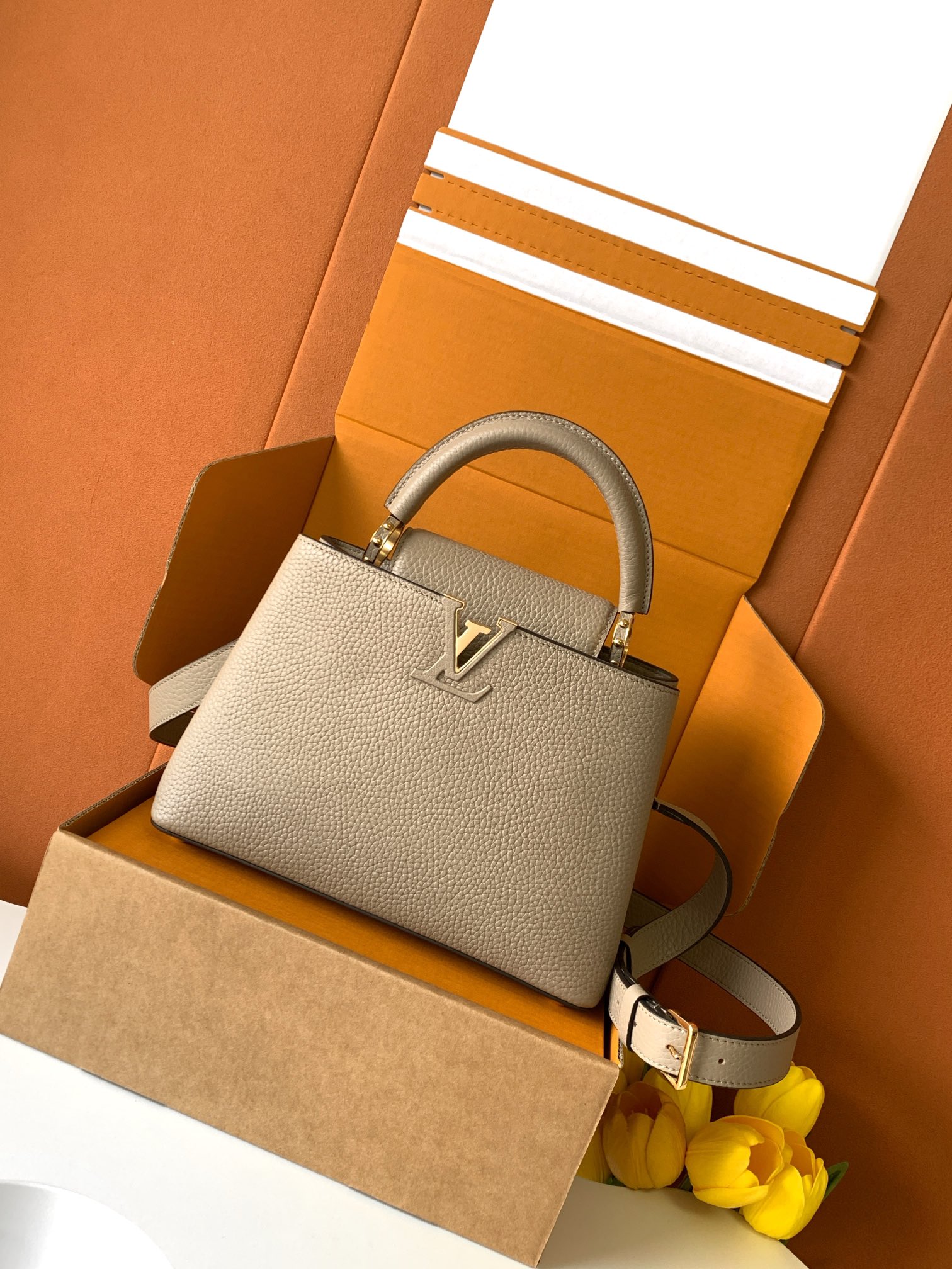 M24728 카퓌신 BB  27 x 17.3 x 9 cm