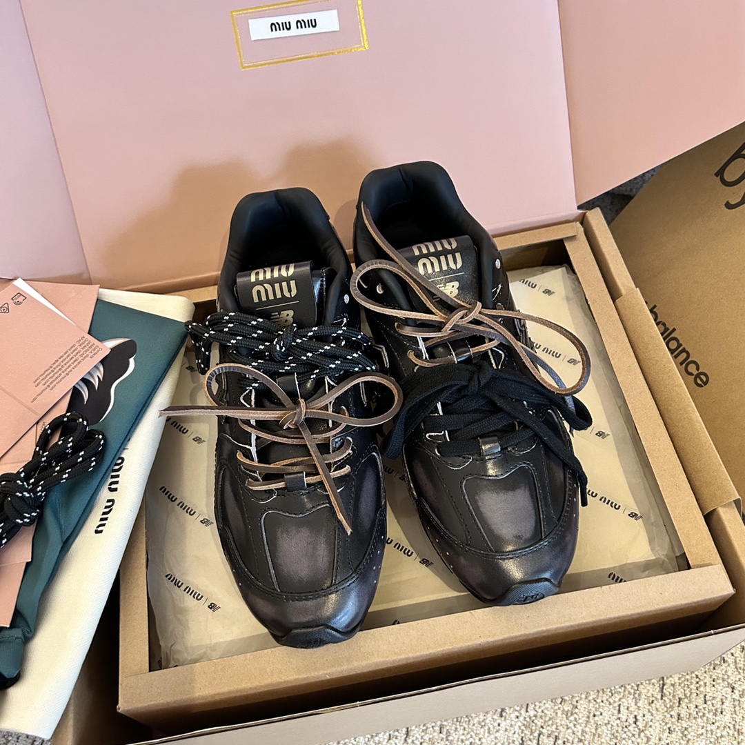 미우미우 뉴발란스 530 스니커즈