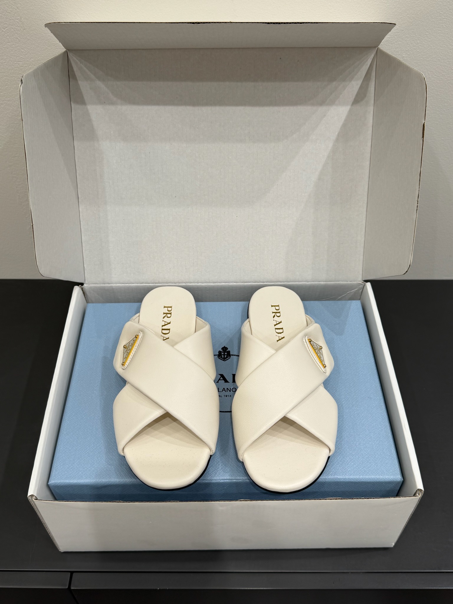 플라다 샌들 슬리퍼