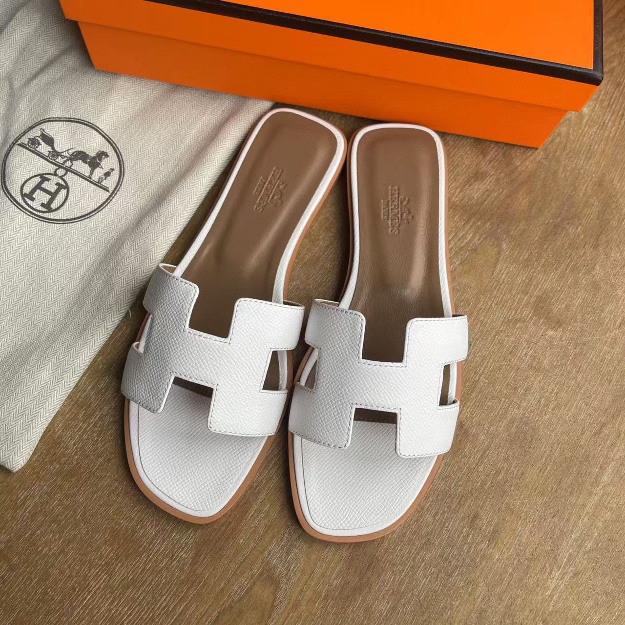 에르메스 오란 슬리퍼