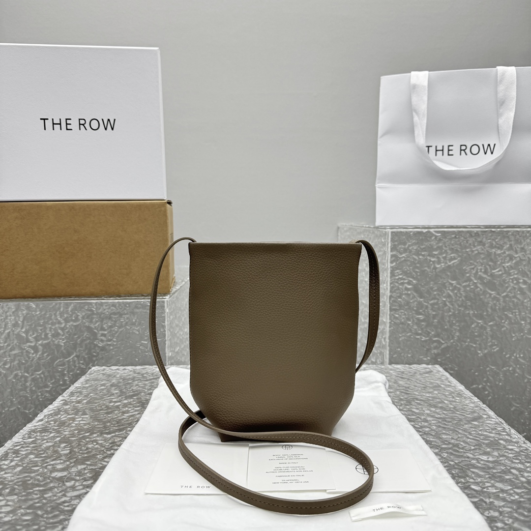 더 로우 N/S 파크 크로스바디백  19×8×20cm