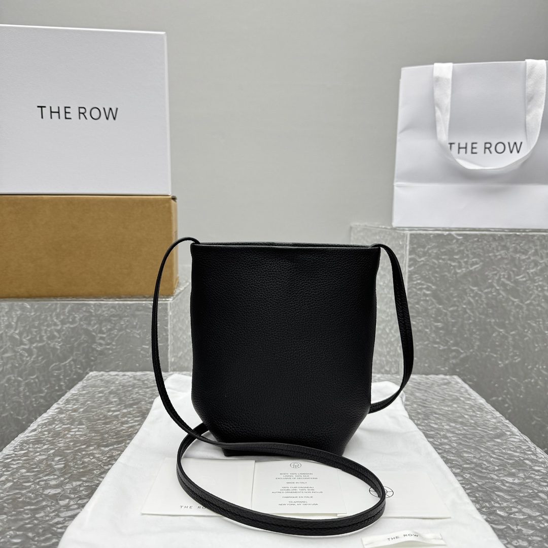 더 로우 N/S 파크 크로스바디백  19×8×20cm