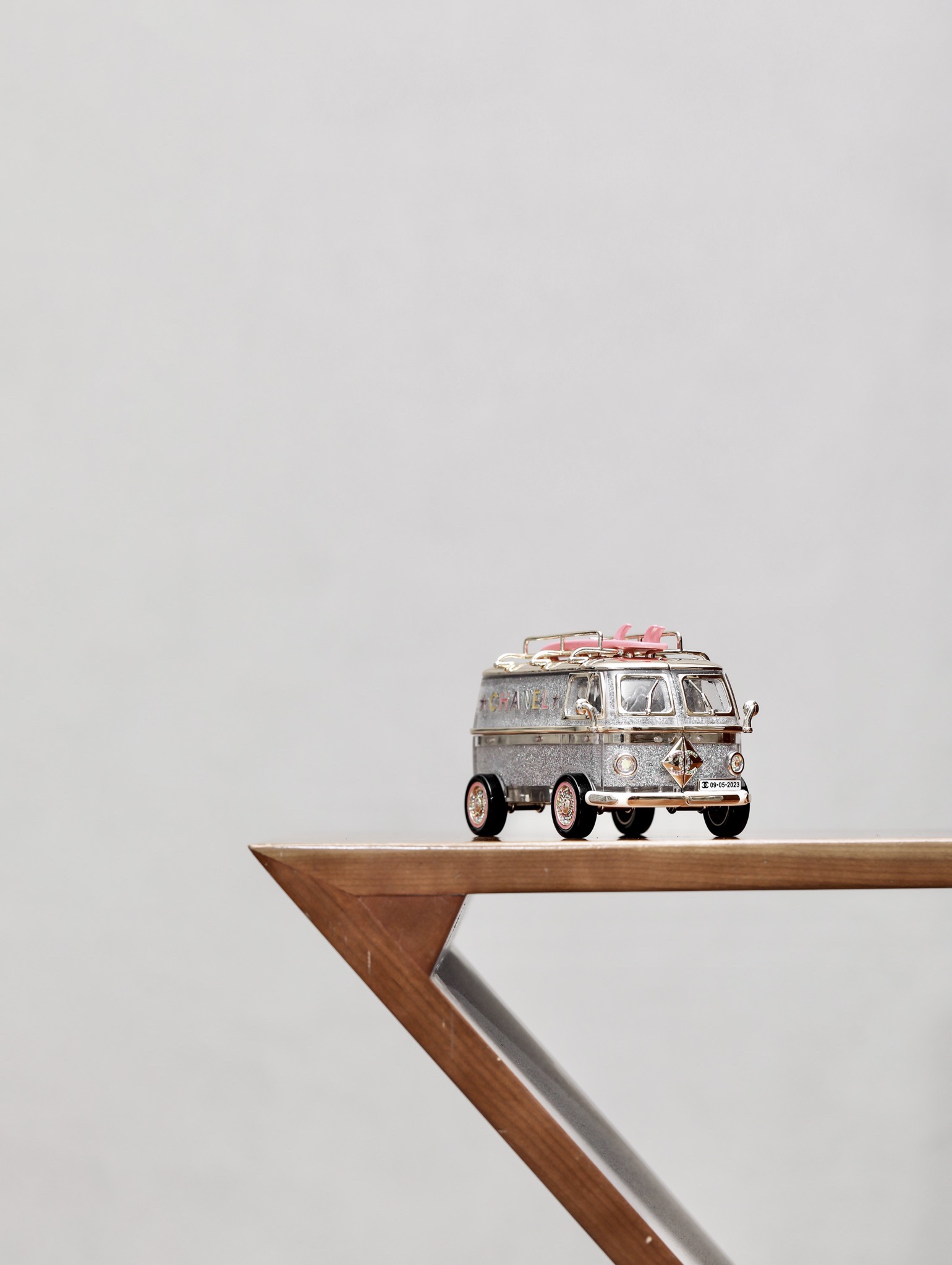 샤* AS4590  9.4x16x8.7cm