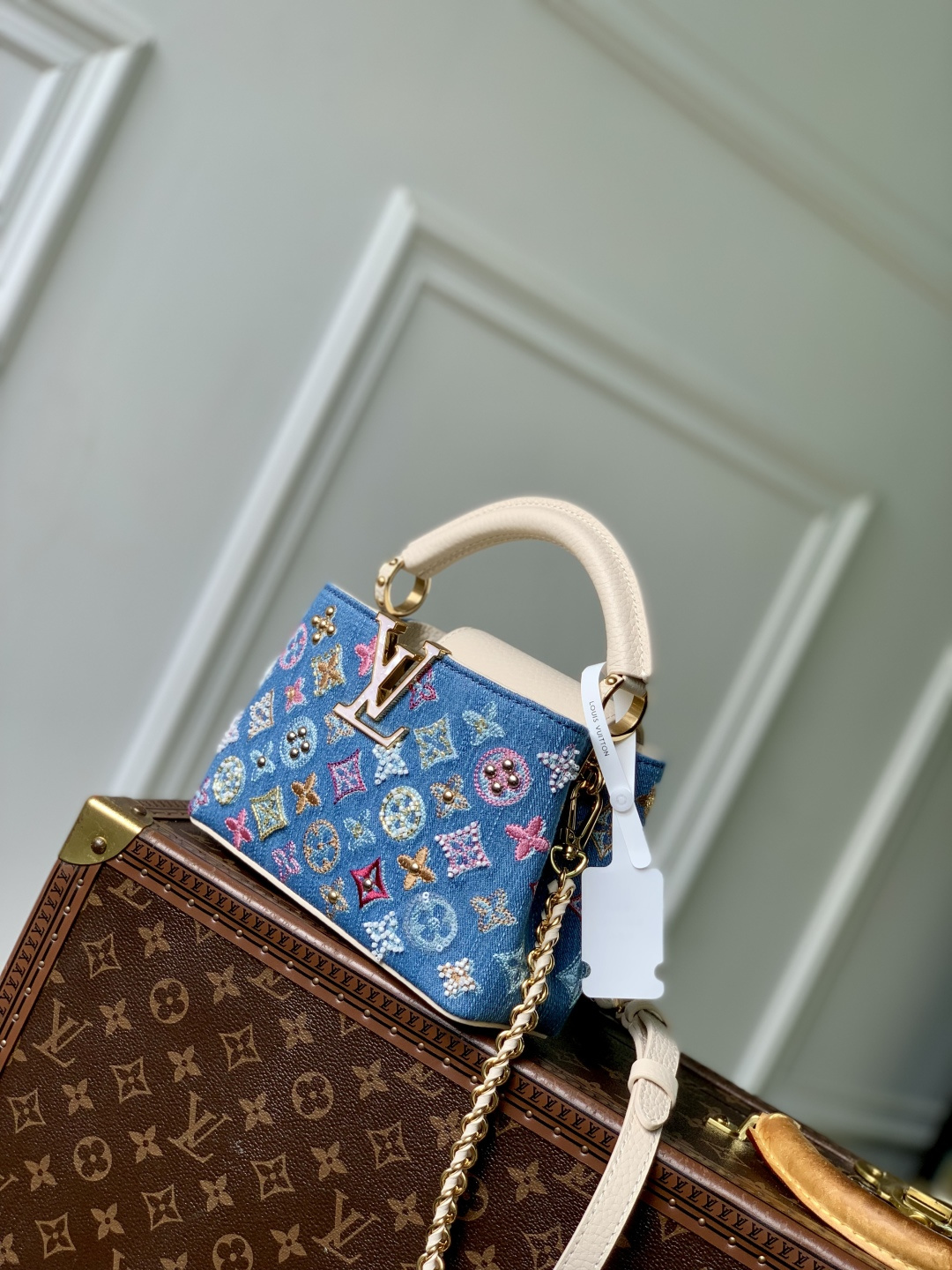 M12947  Capucines Mini  13.6 x 8 x 21cm