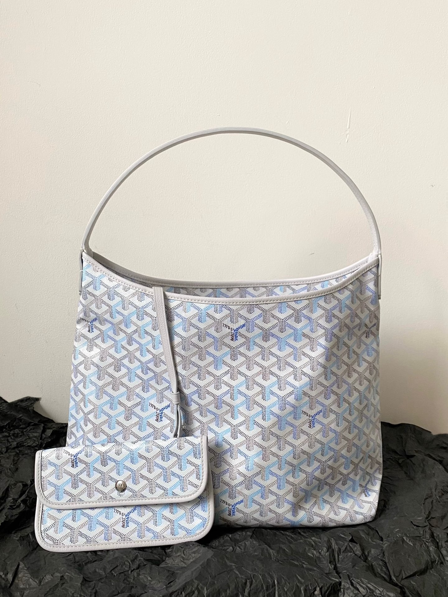 고야드 미니 호보 숄더백 25 cm x 11.5 cm x 22 cm