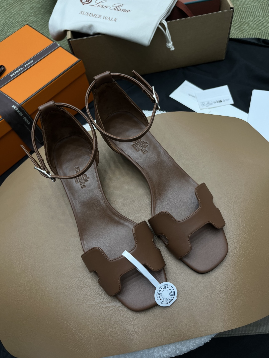 에르메스 조이 40 샌들