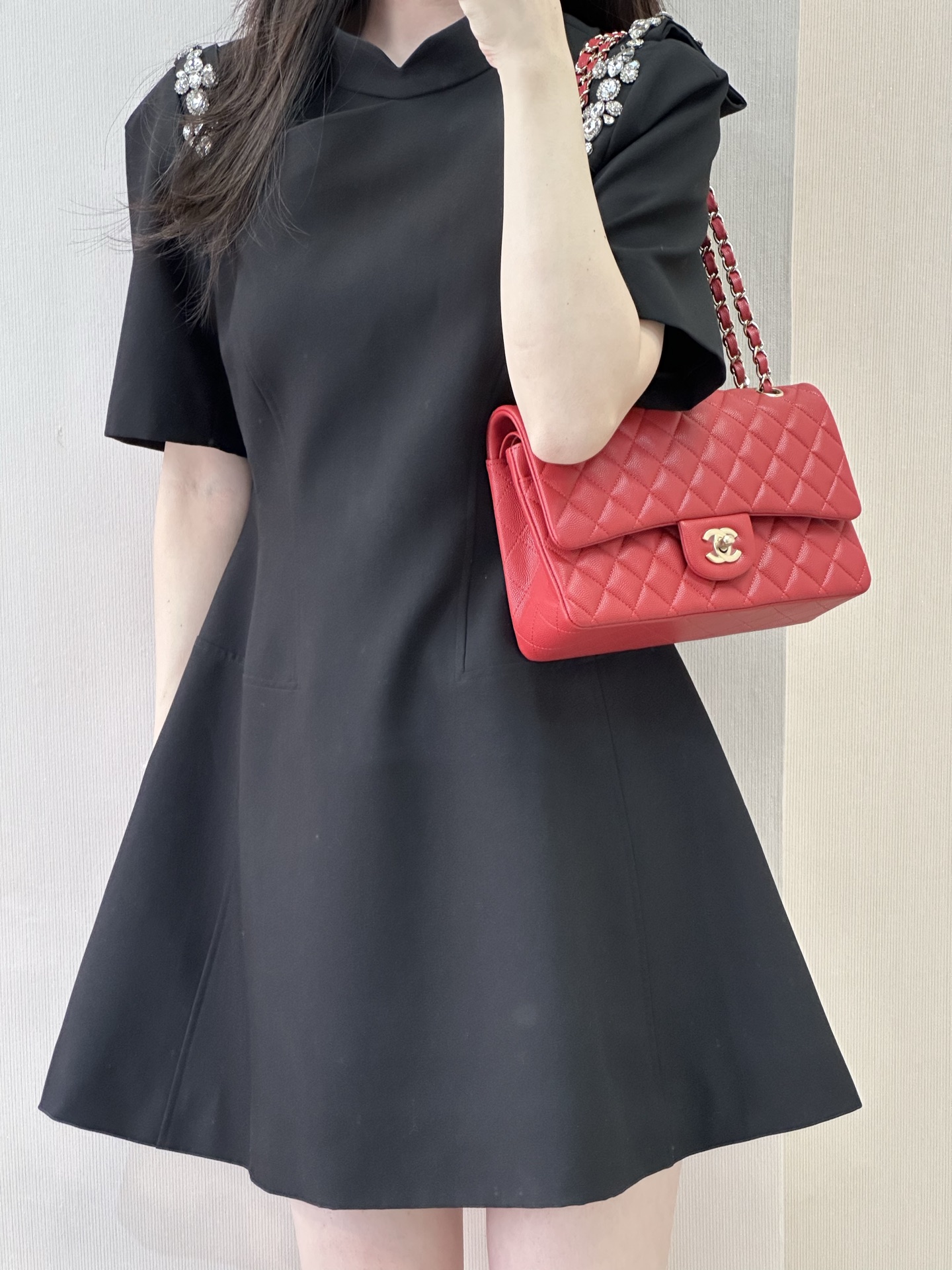 샤 ƆC ⅭＨΑＮＥⅬ ƆC 넬 클래식 캐비어 플랩백 미디움 25cm 112