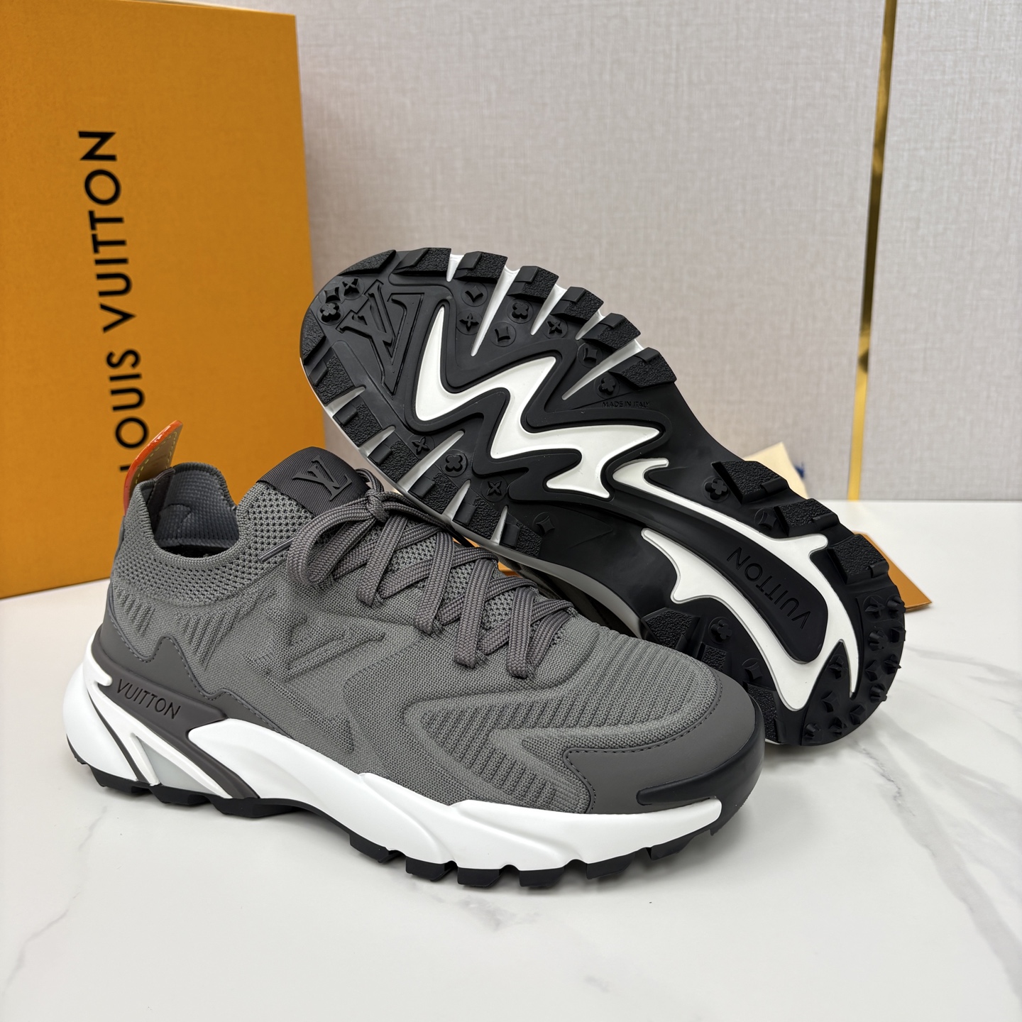 1AK8EW LV Tatic  스니커즈