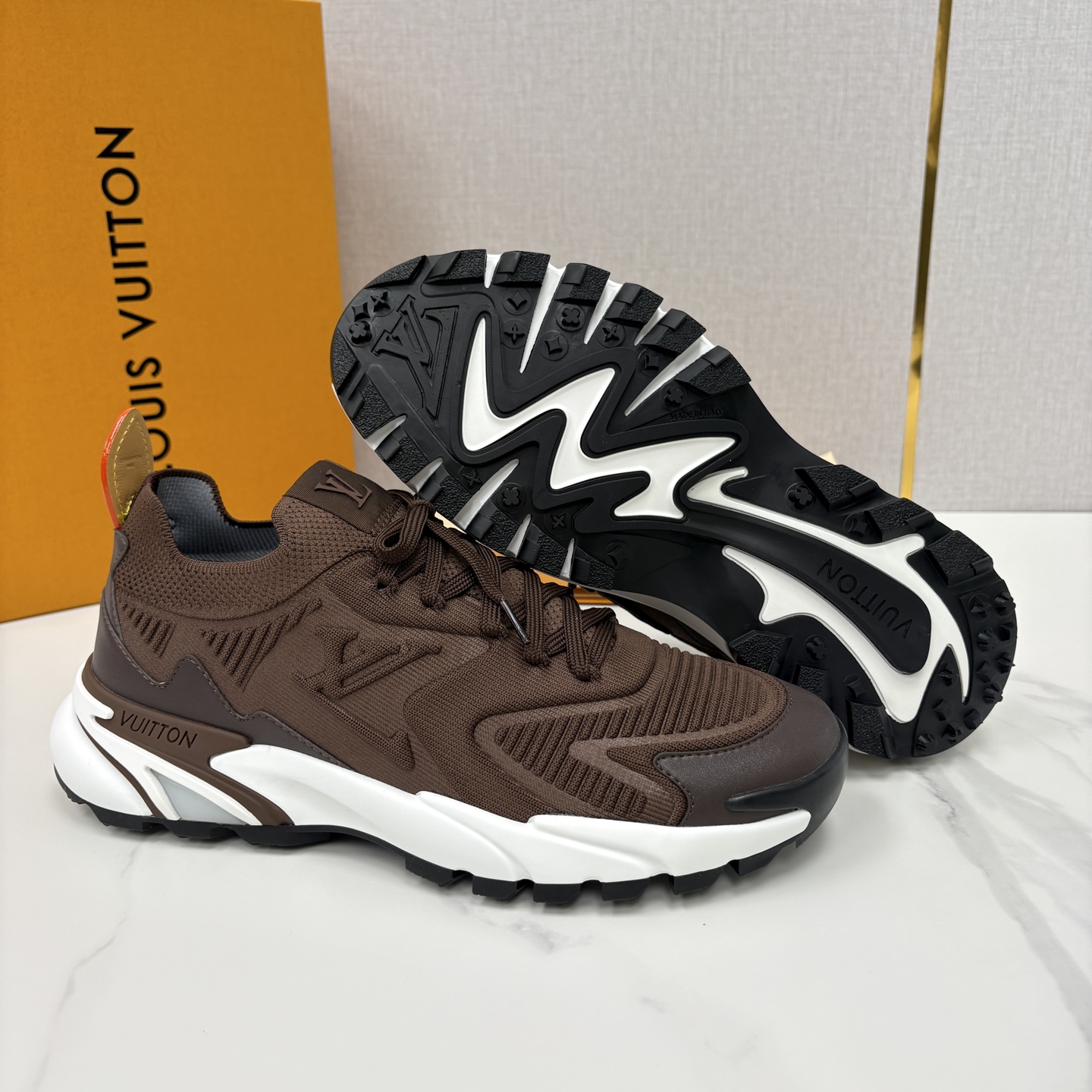 1AK8EW LV Tatic  스니커즈