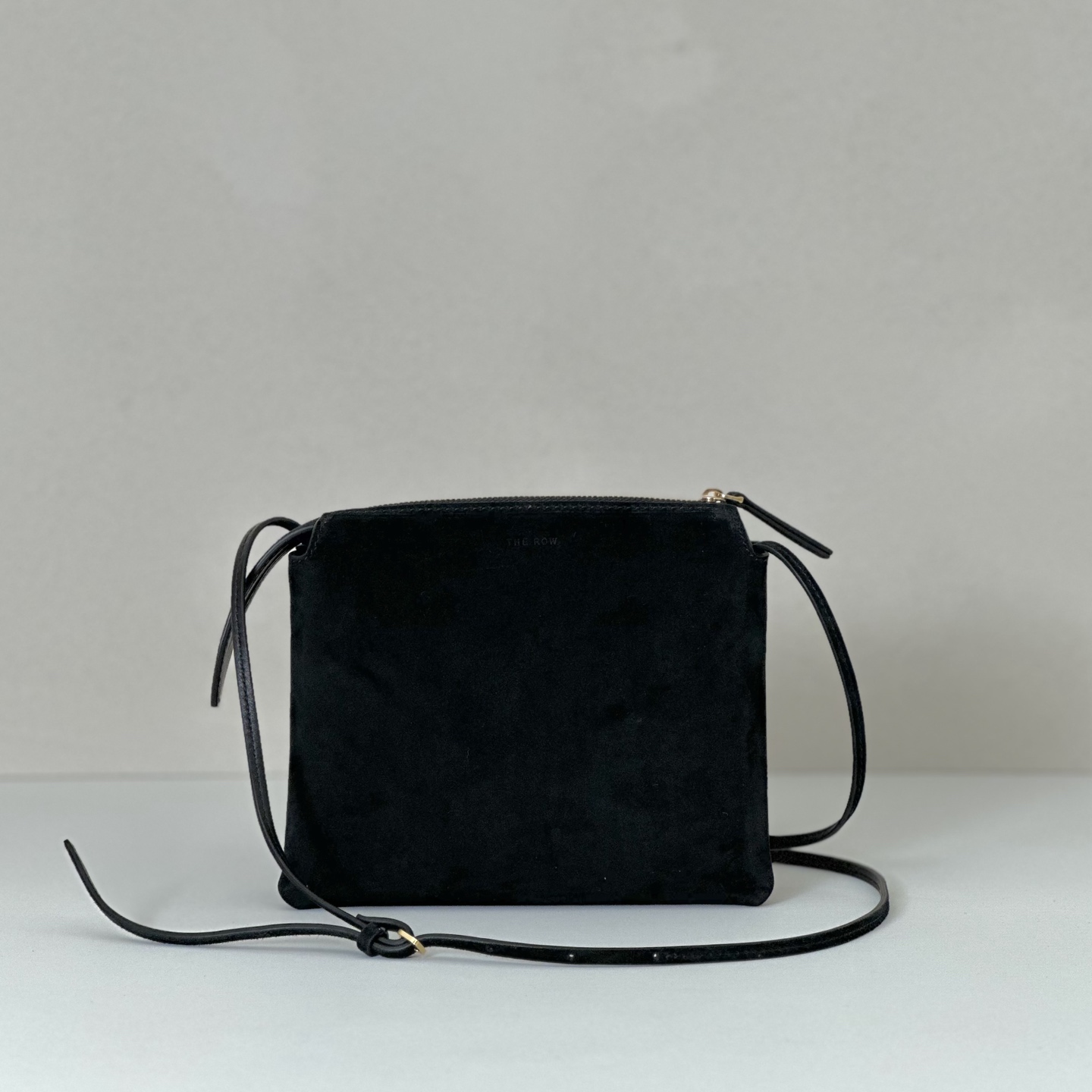 더로우 크로스백  스웨이드 18.5cmX5cmX16cm