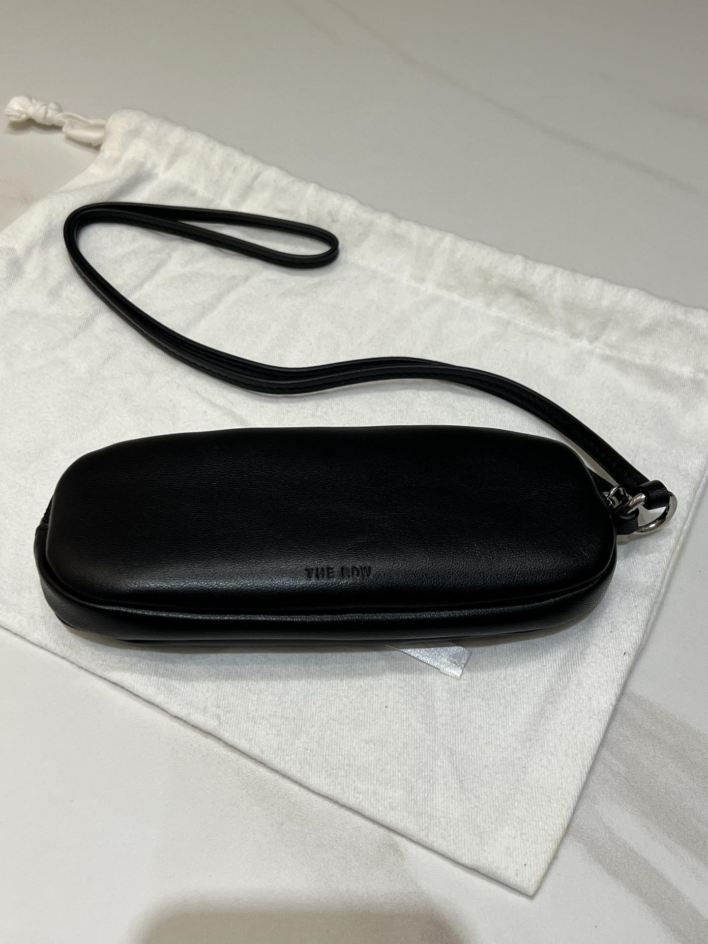 더 로우 The Row Leather Sunglasses Case  18*2.5*8 cm