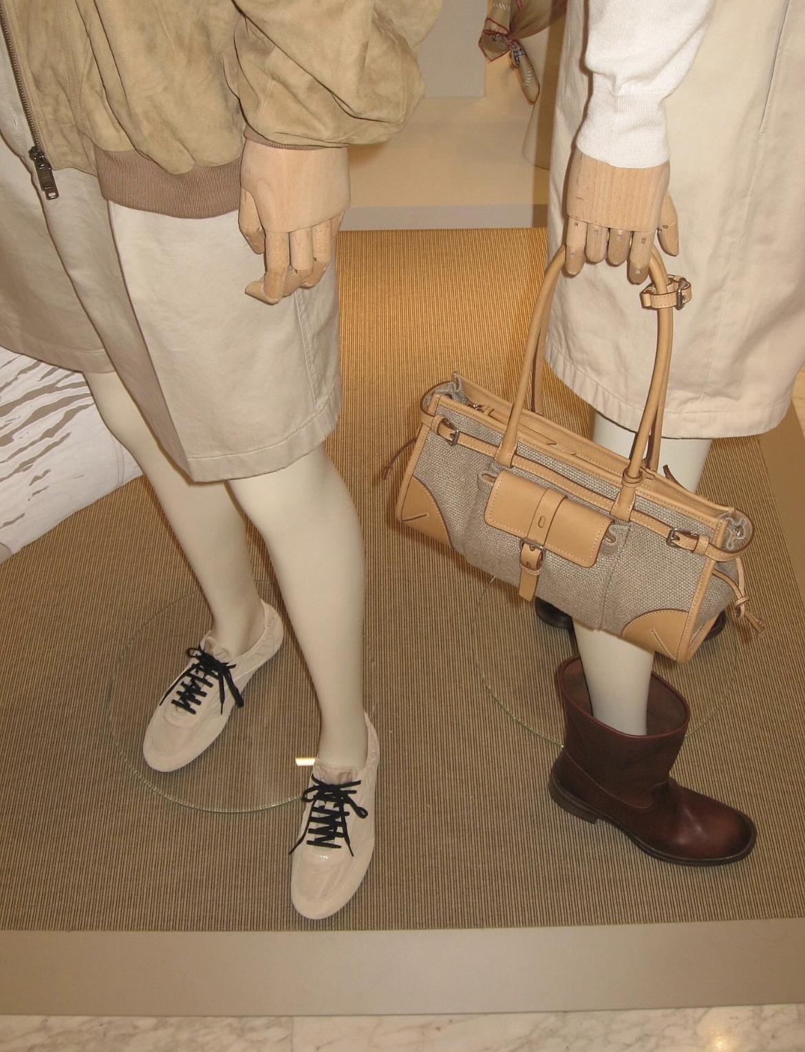 프라다 미디움 레더 핸드백 1BA426 32x15x13cm